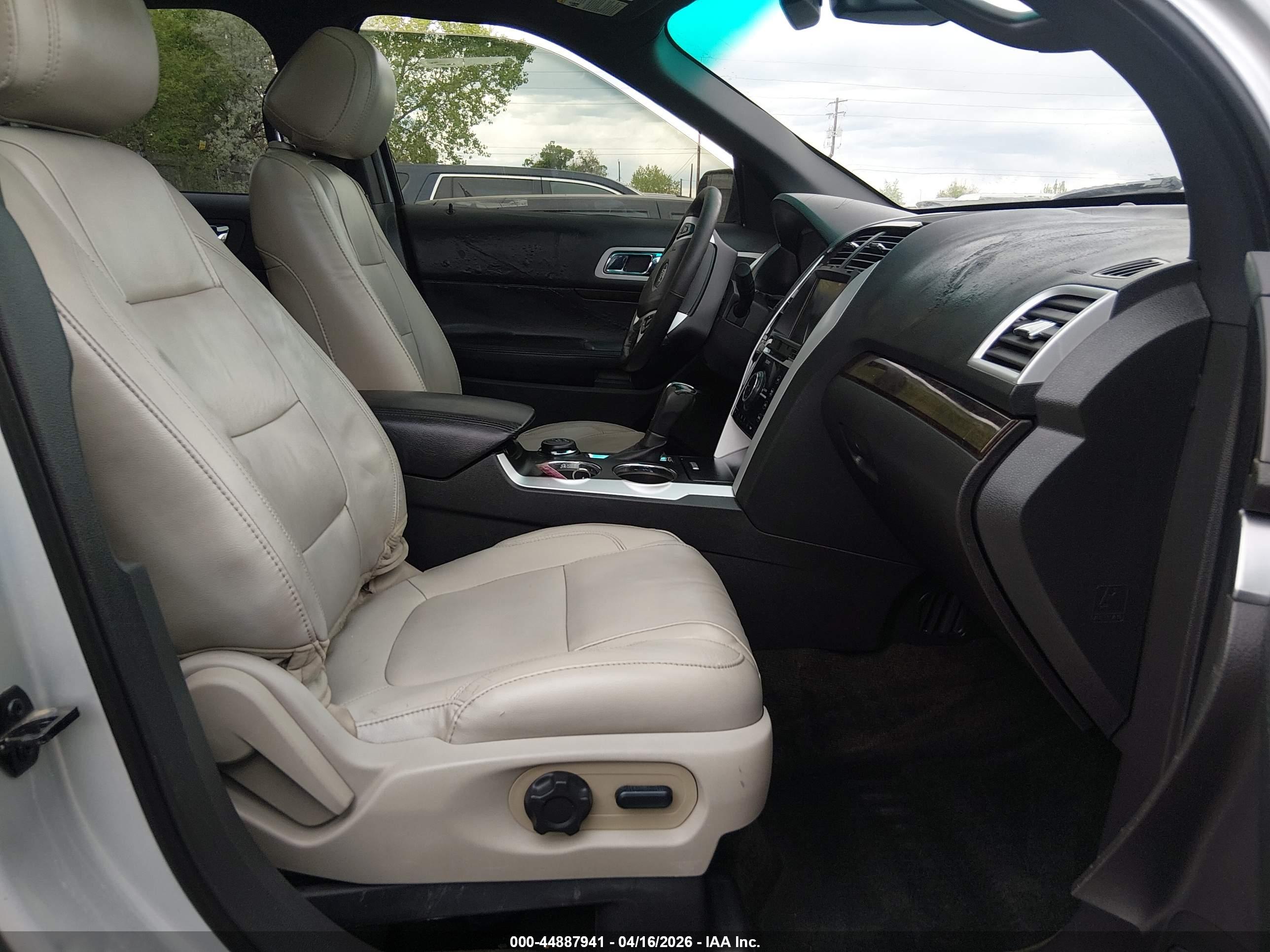 FORD EXPLORER image 5