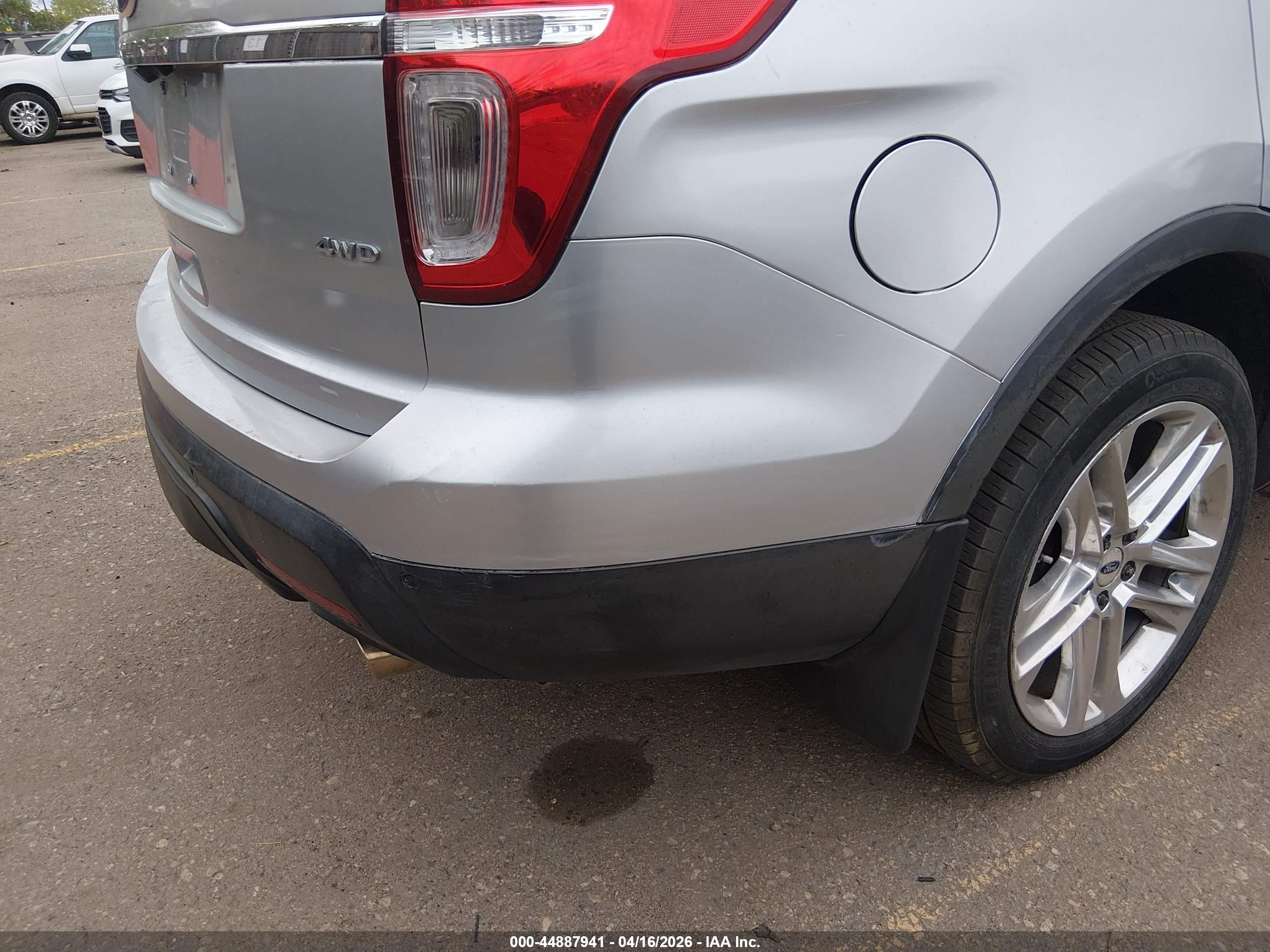 FORD EXPLORER image 6