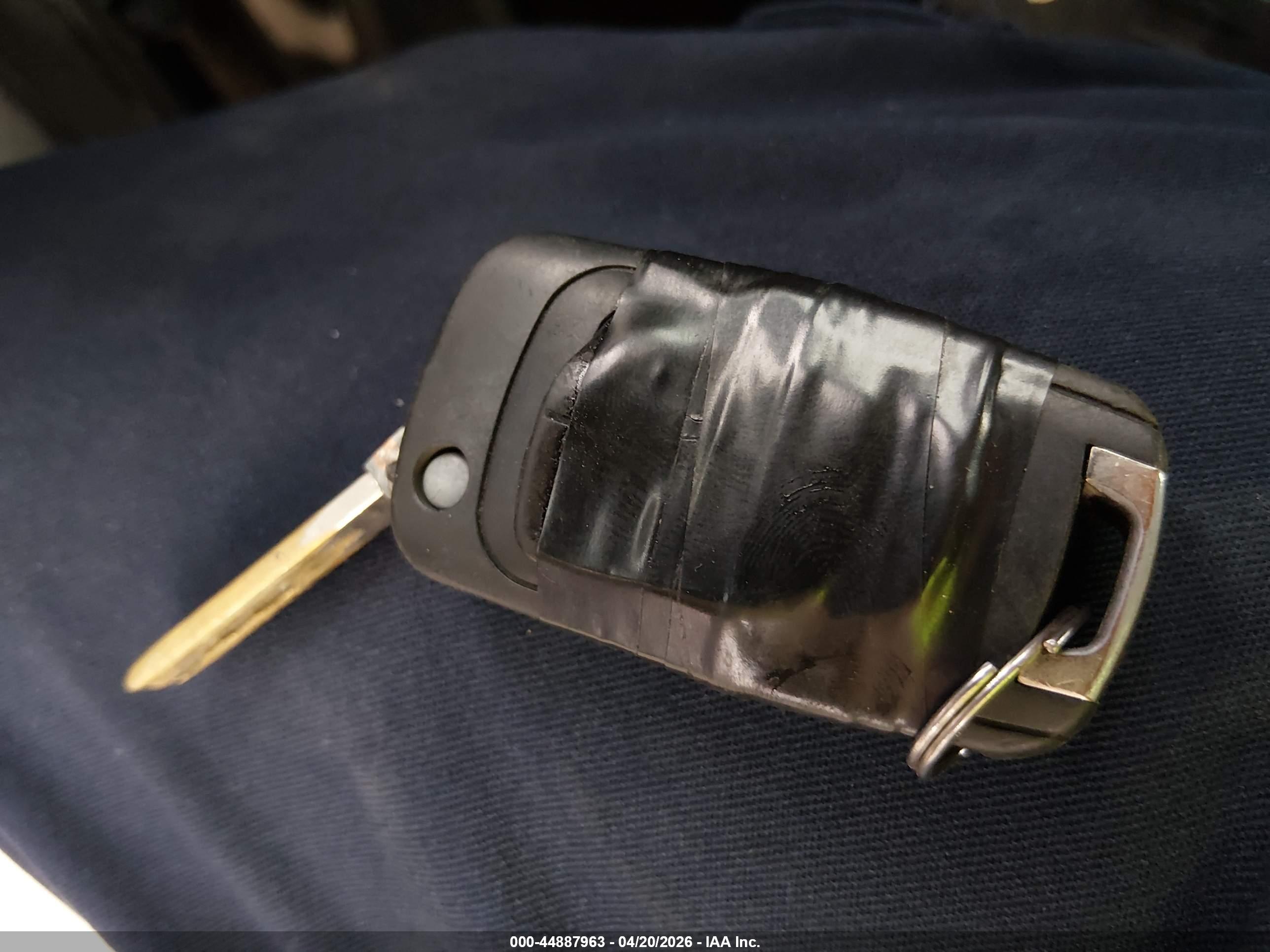 CHEVROLET EQUINOX image 11