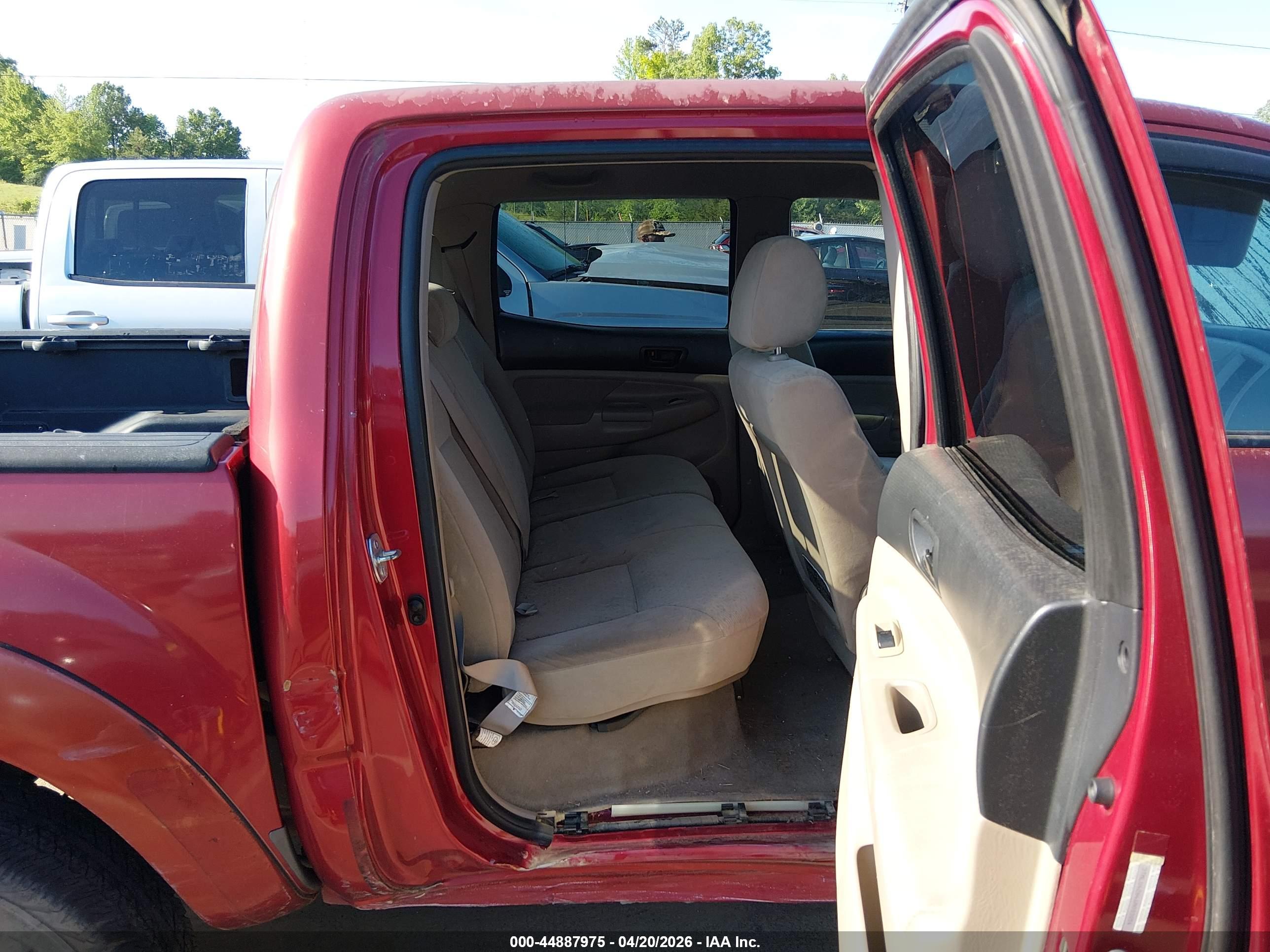 TOYOTA TACOMA image 8