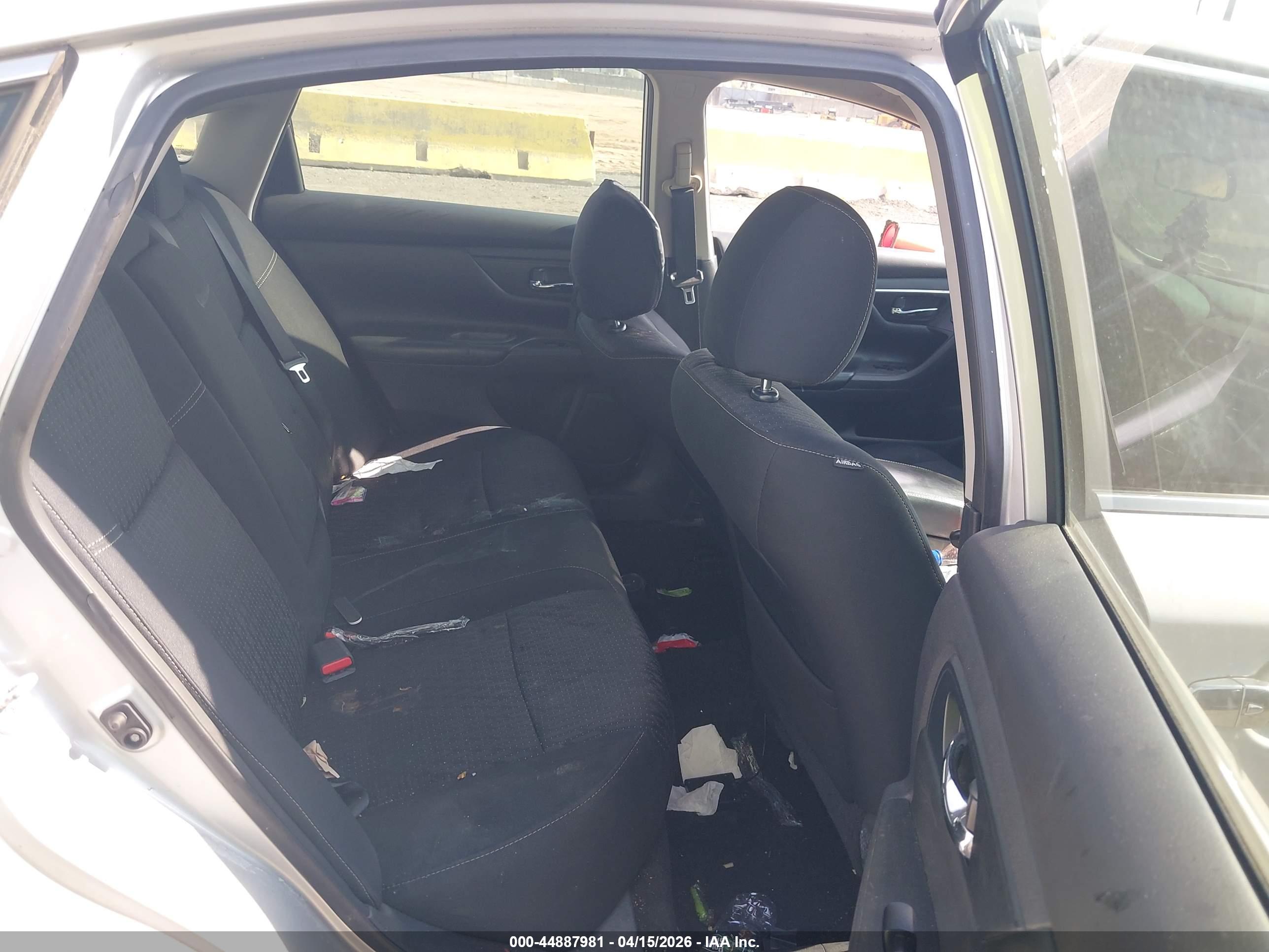 NISSAN ALTIMA image 8