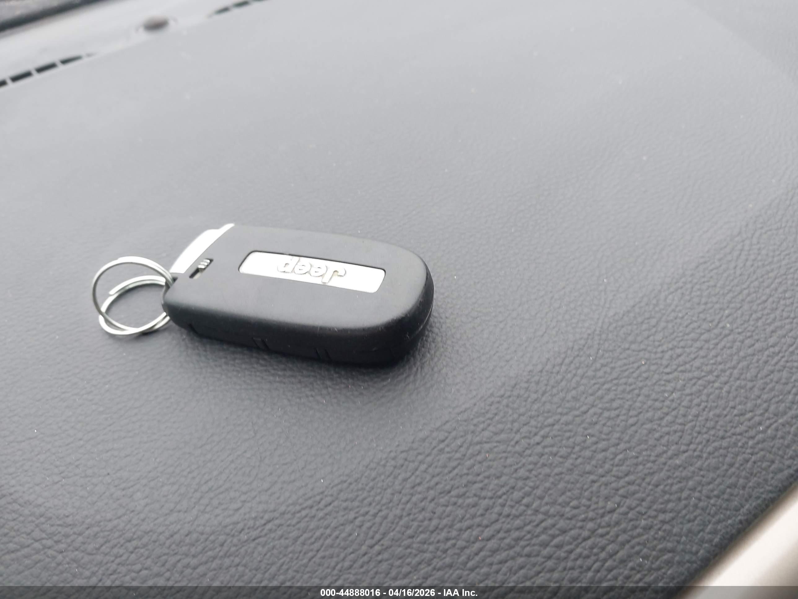 JEEP GRAND image 11