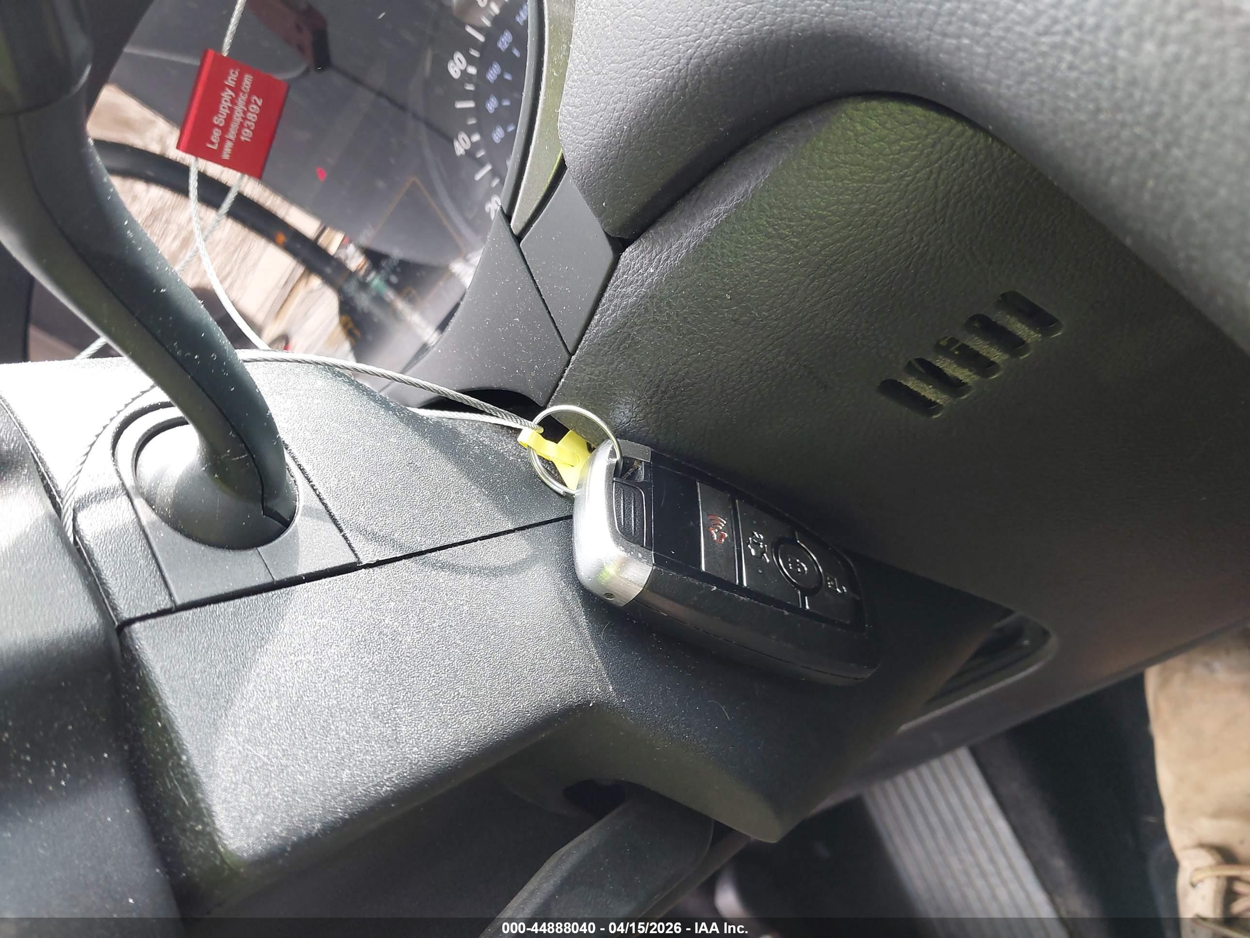 FORD FUSION image 11