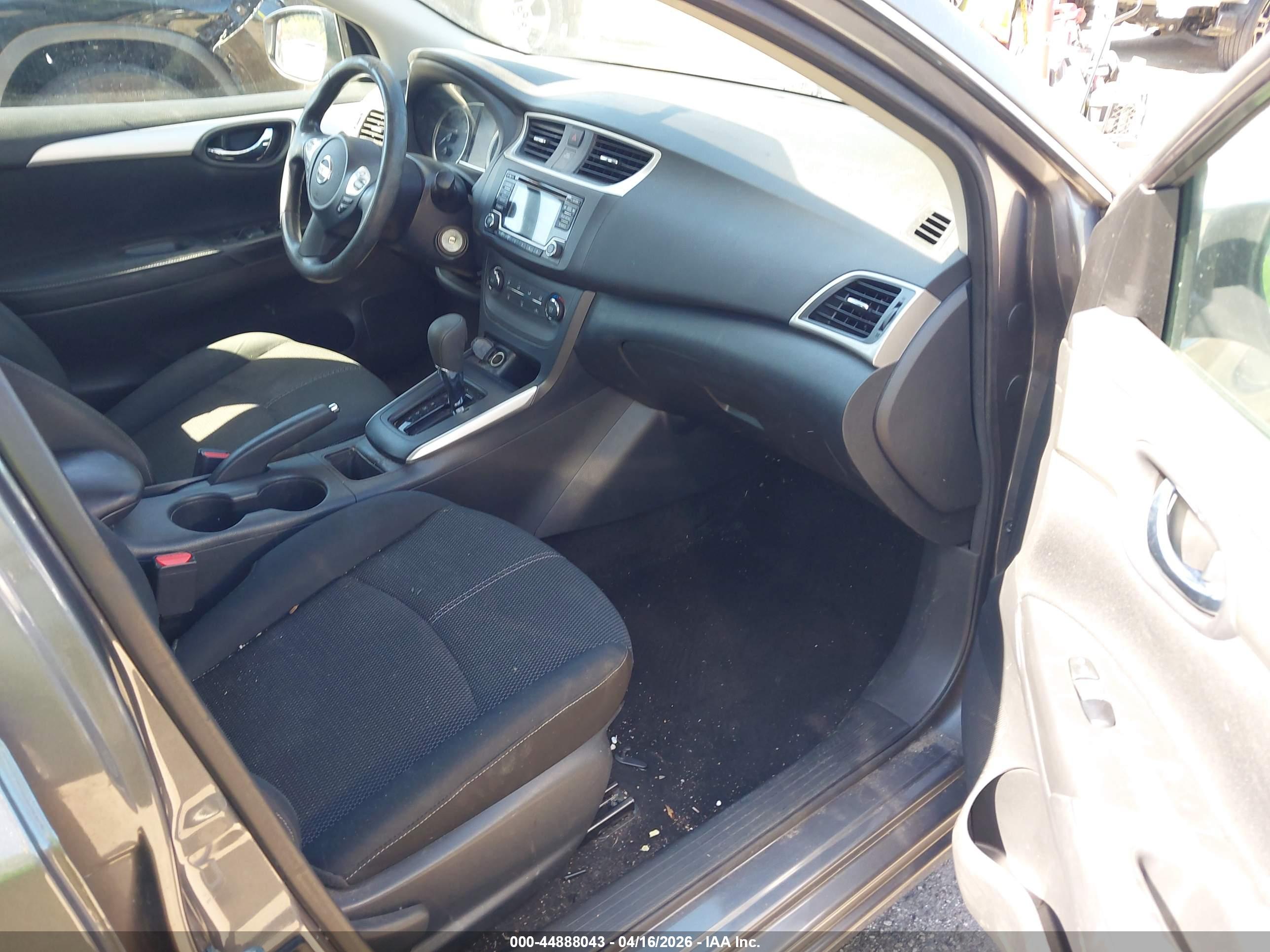 NISSAN SENTRA image 5