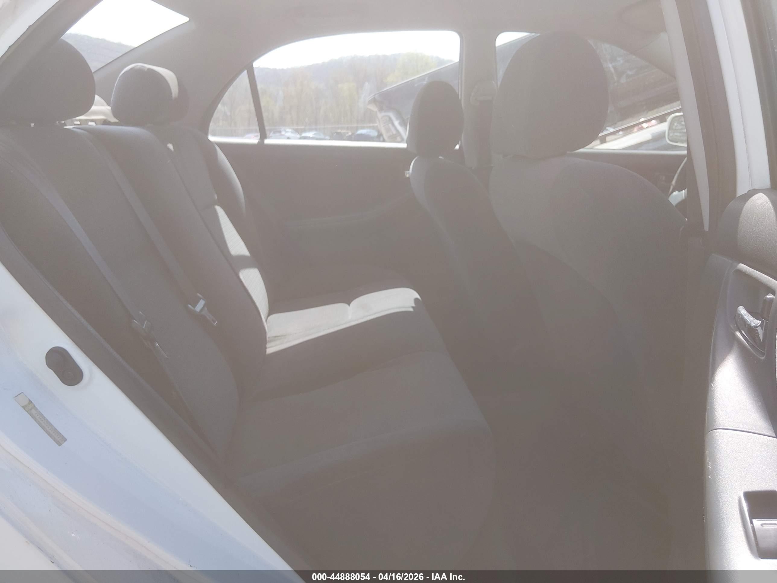 TOYOTA COROLLA image 8