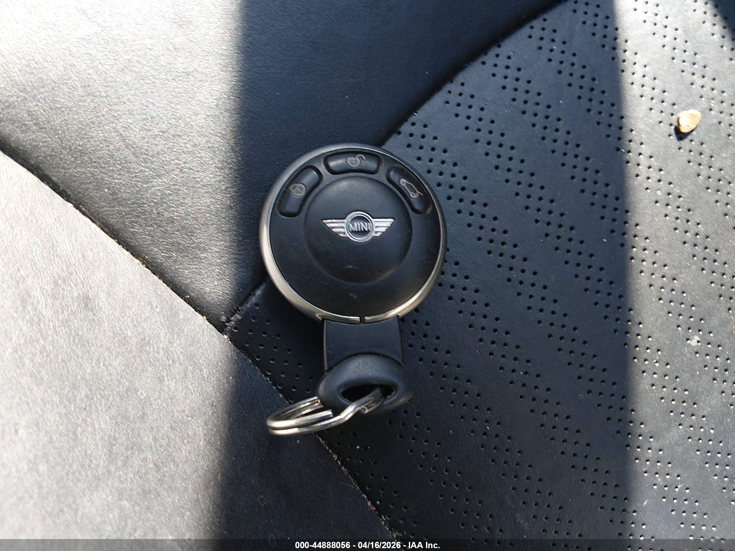 MINI CONVERTIBLE image 11