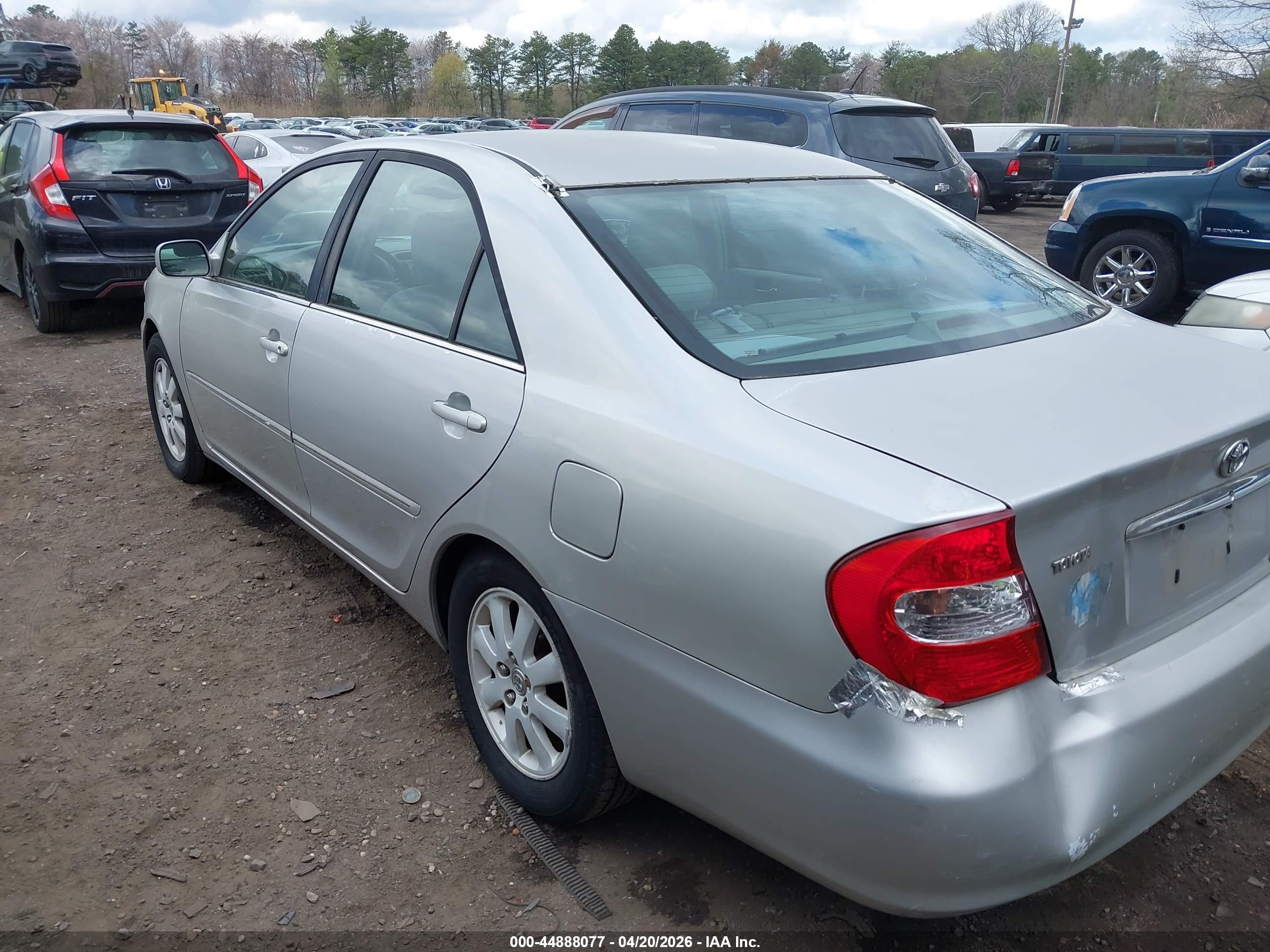 TOYOTA CAMRY image 3