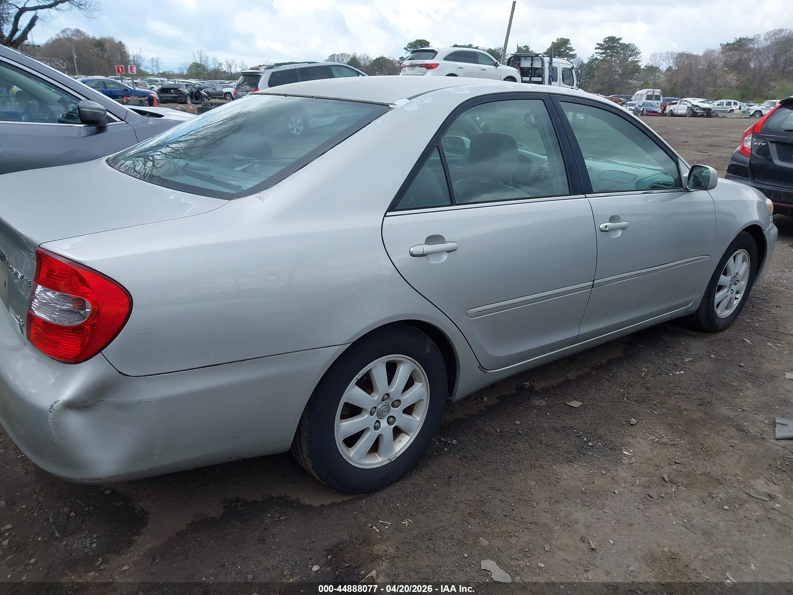 TOYOTA CAMRY image 4