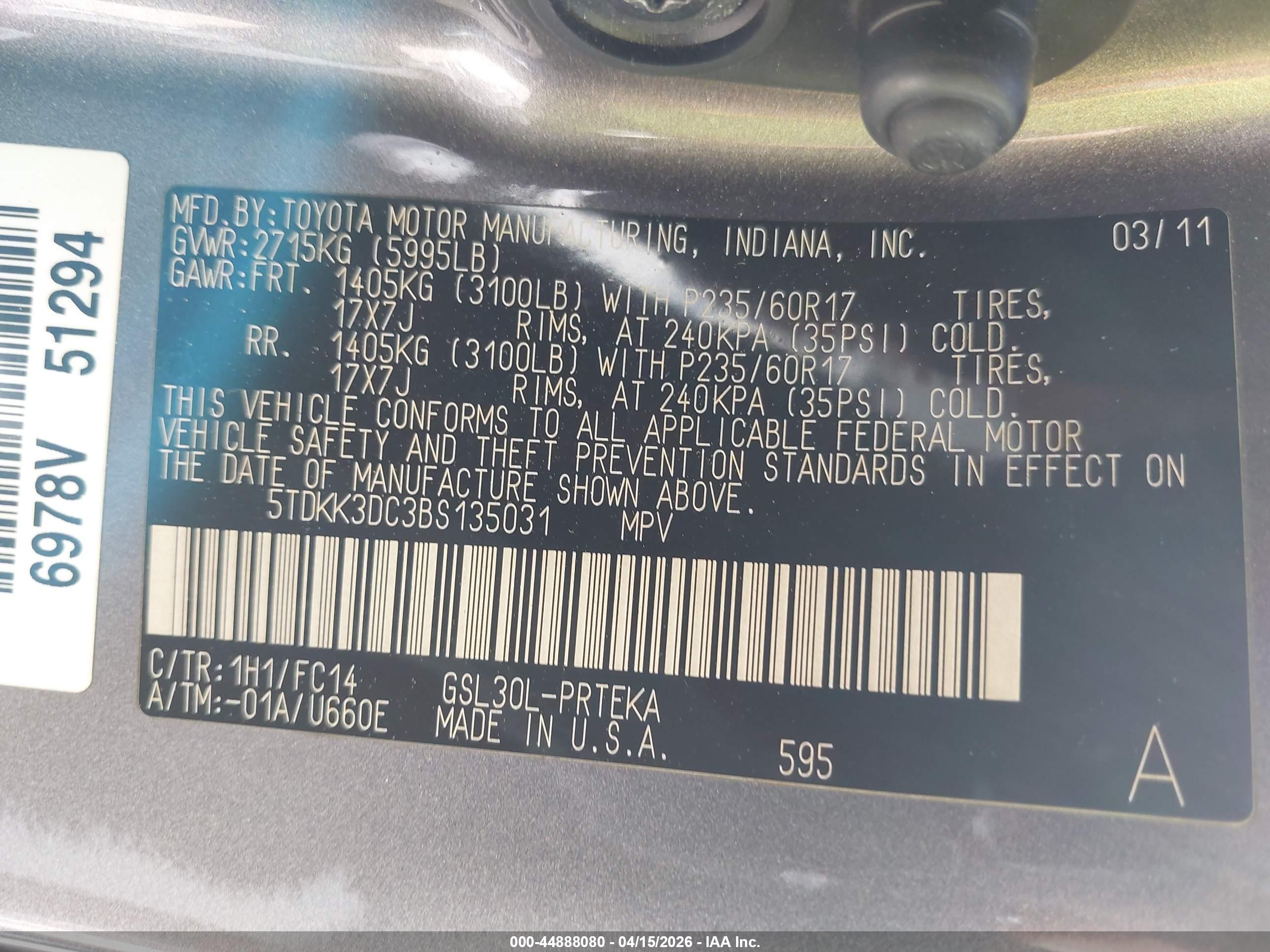 TOYOTA SIENNA image 9