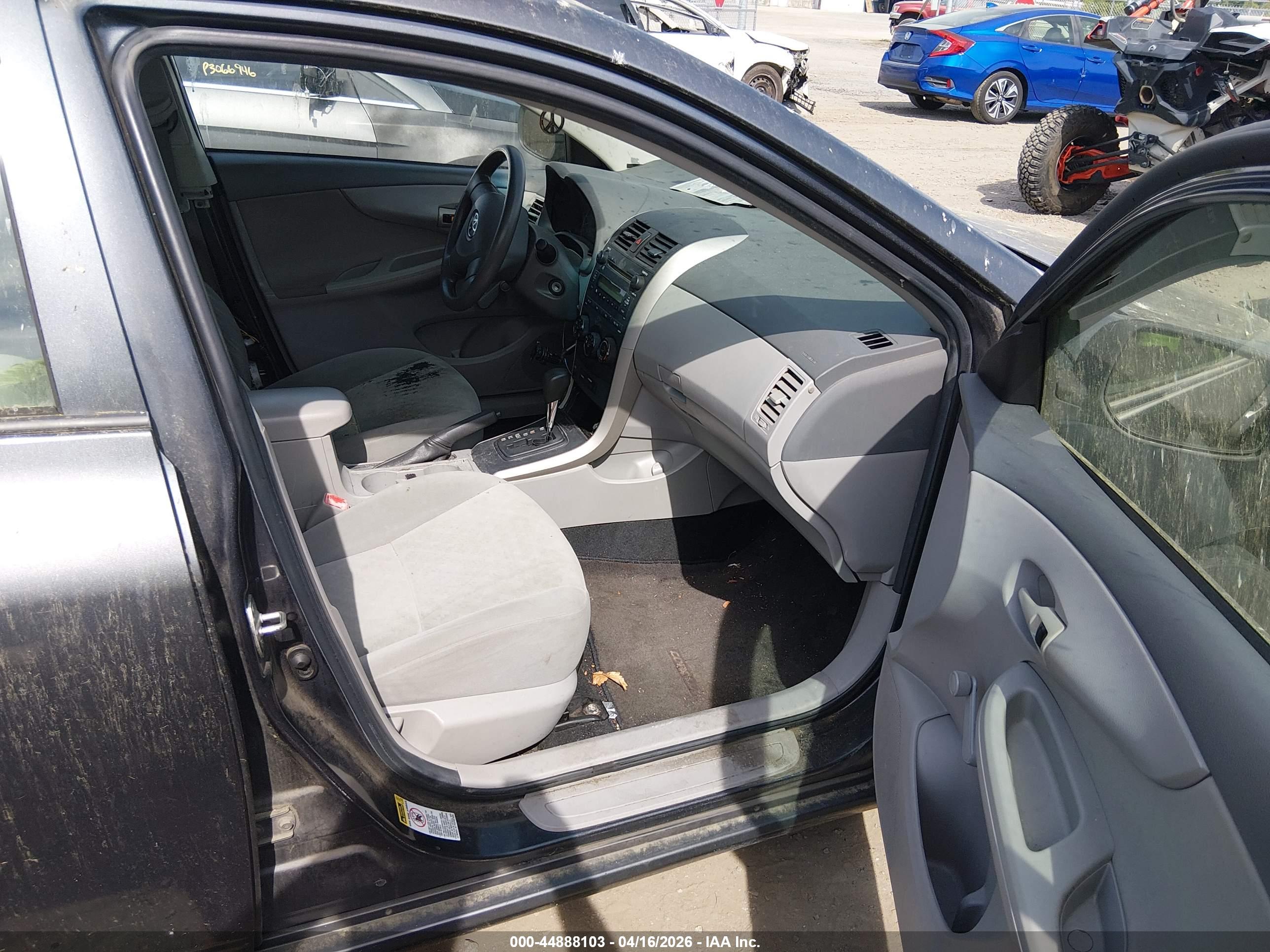 TOYOTA COROLLA image 5