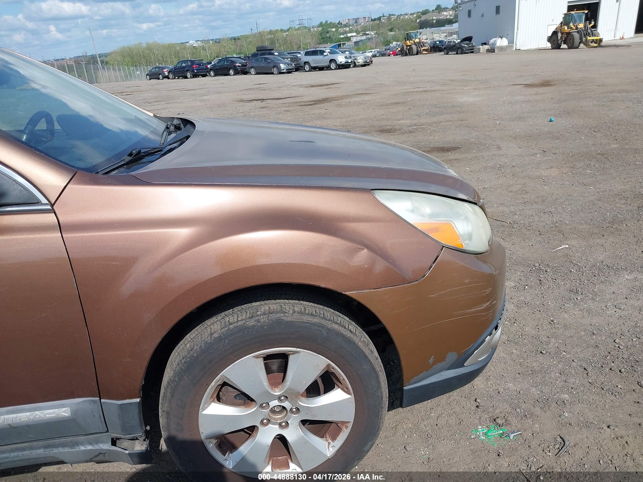 SUBARU OUTBACK image 6