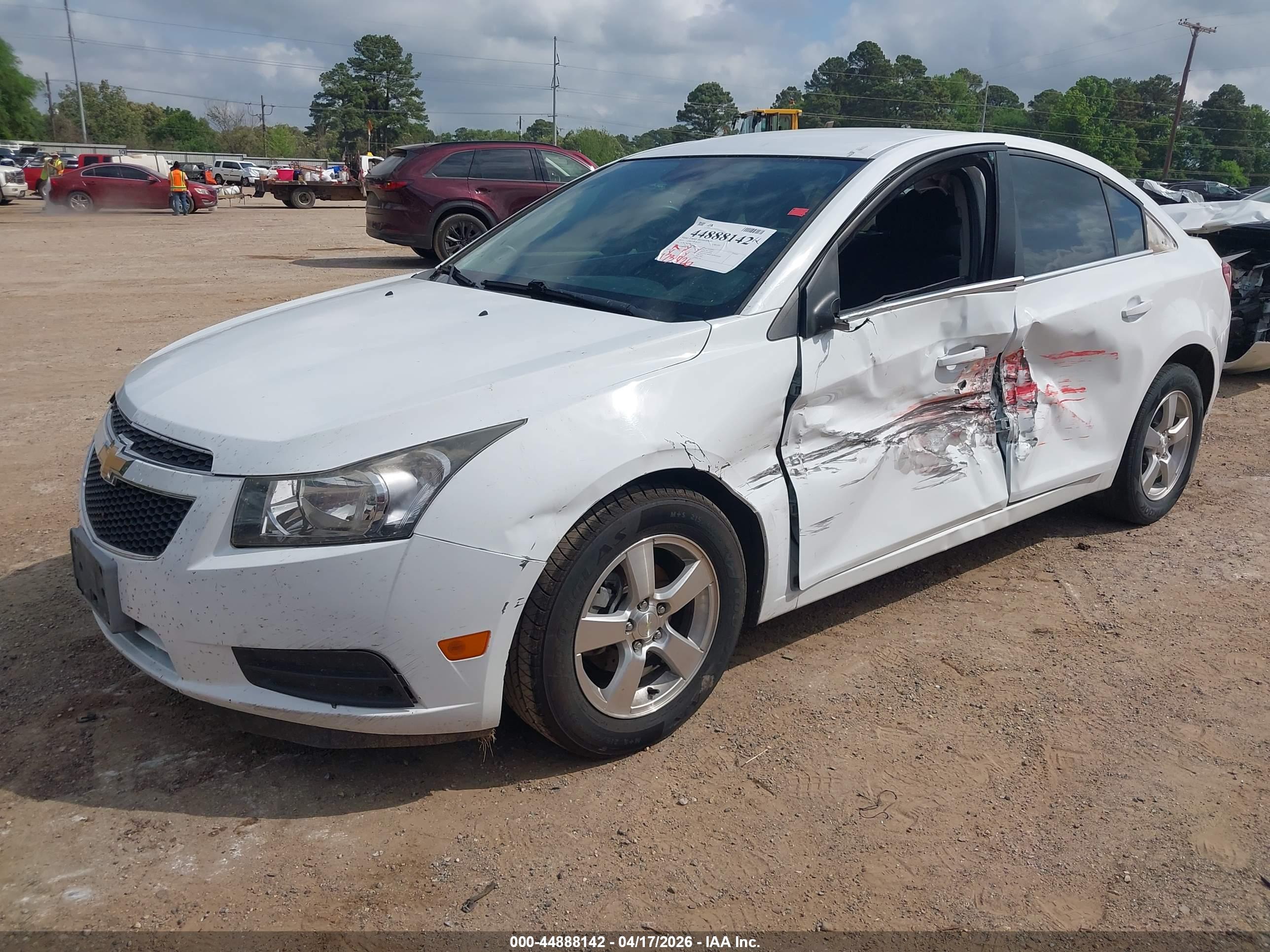 CHEVROLET CRUZE image 2