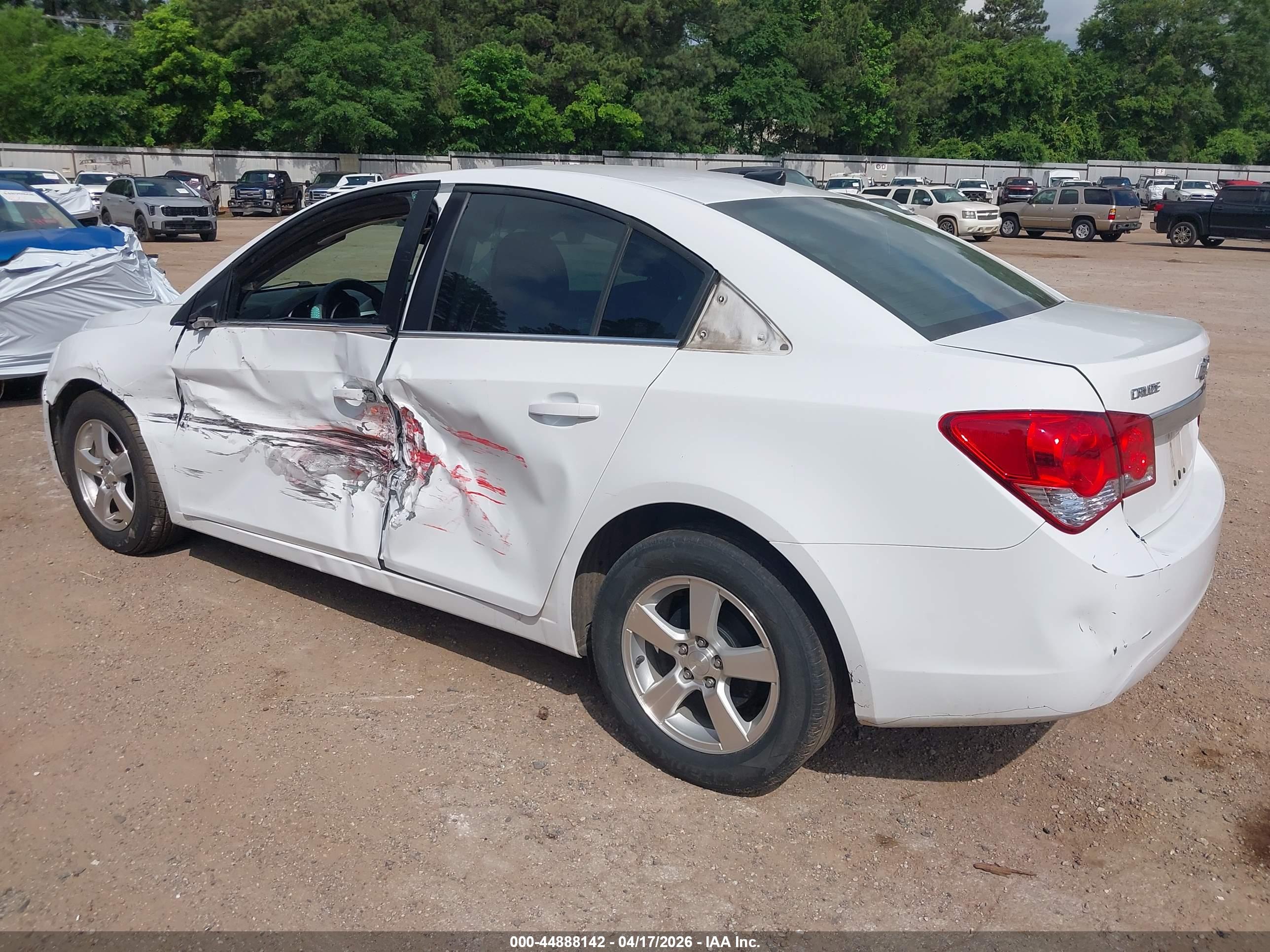 CHEVROLET CRUZE image 3