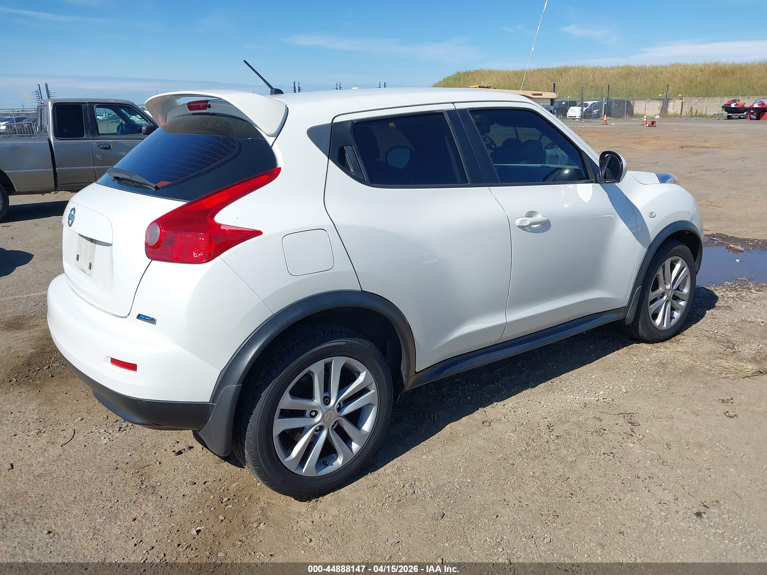 NISSAN JUKE image 4