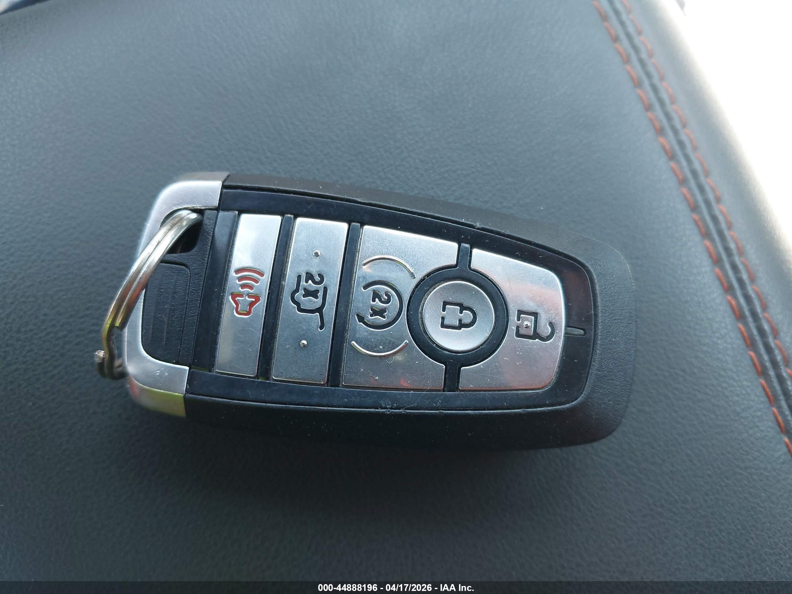 FORD EXPLORER image 11
