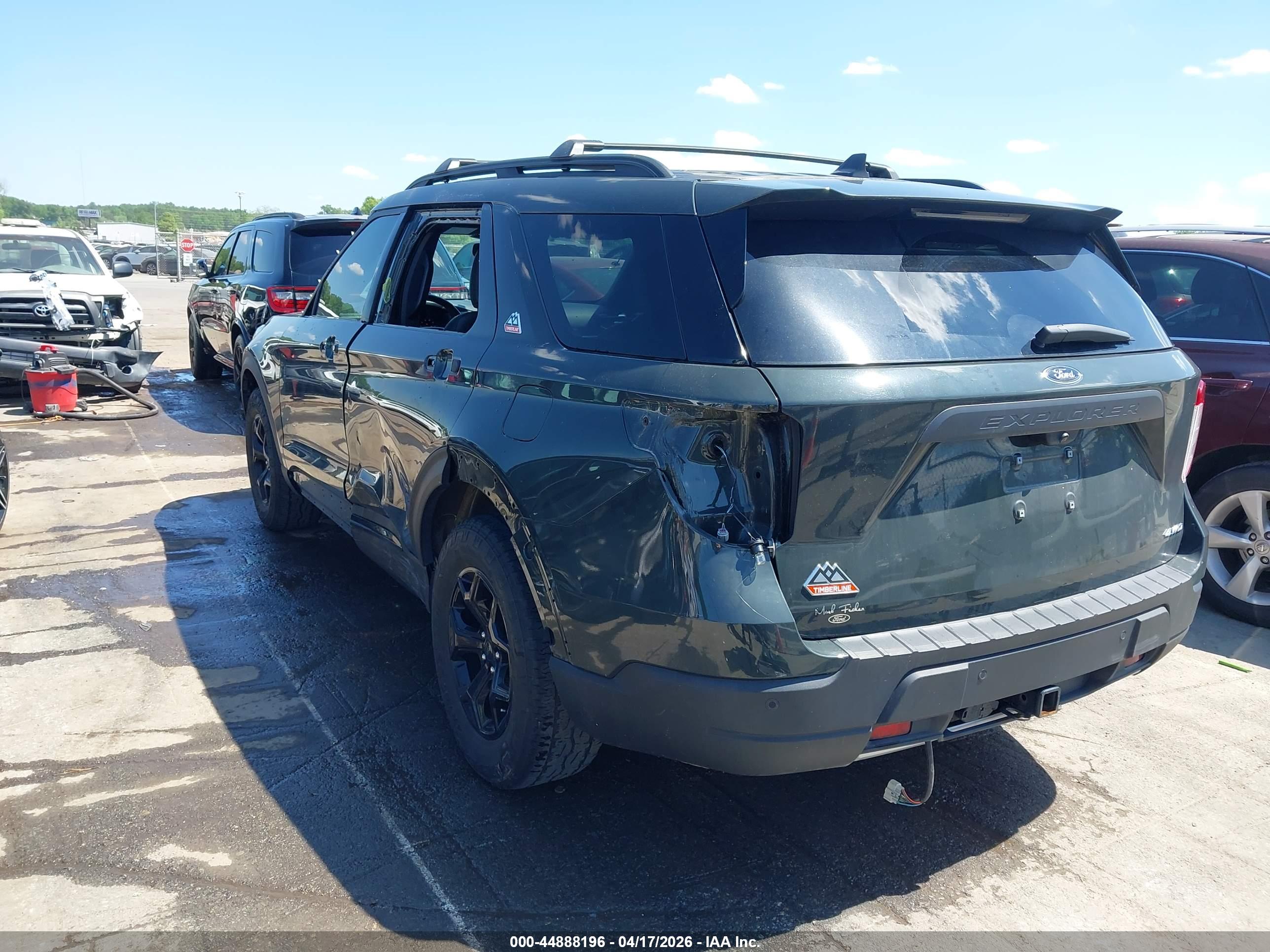 FORD EXPLORER image 3