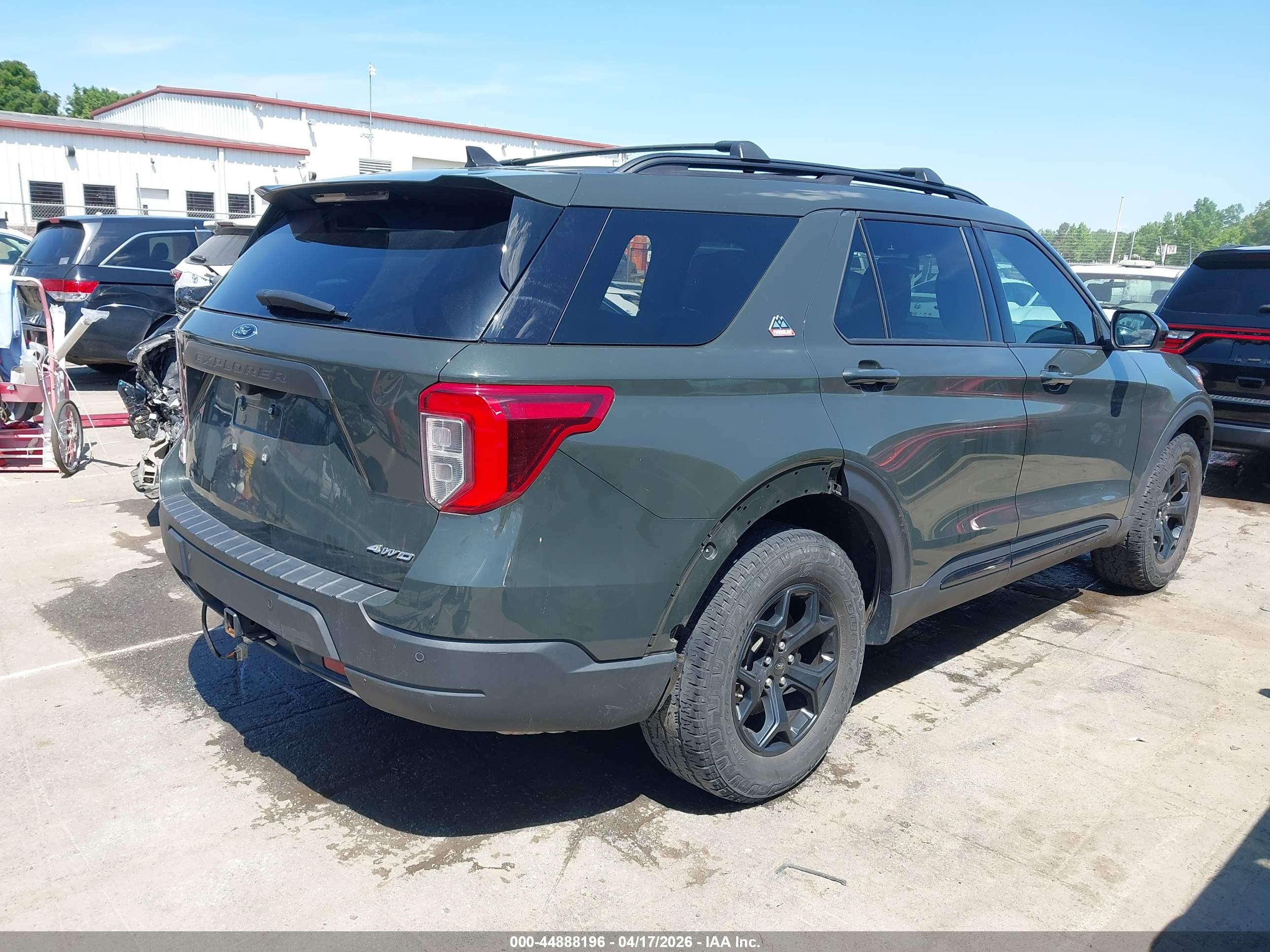 FORD EXPLORER image 4