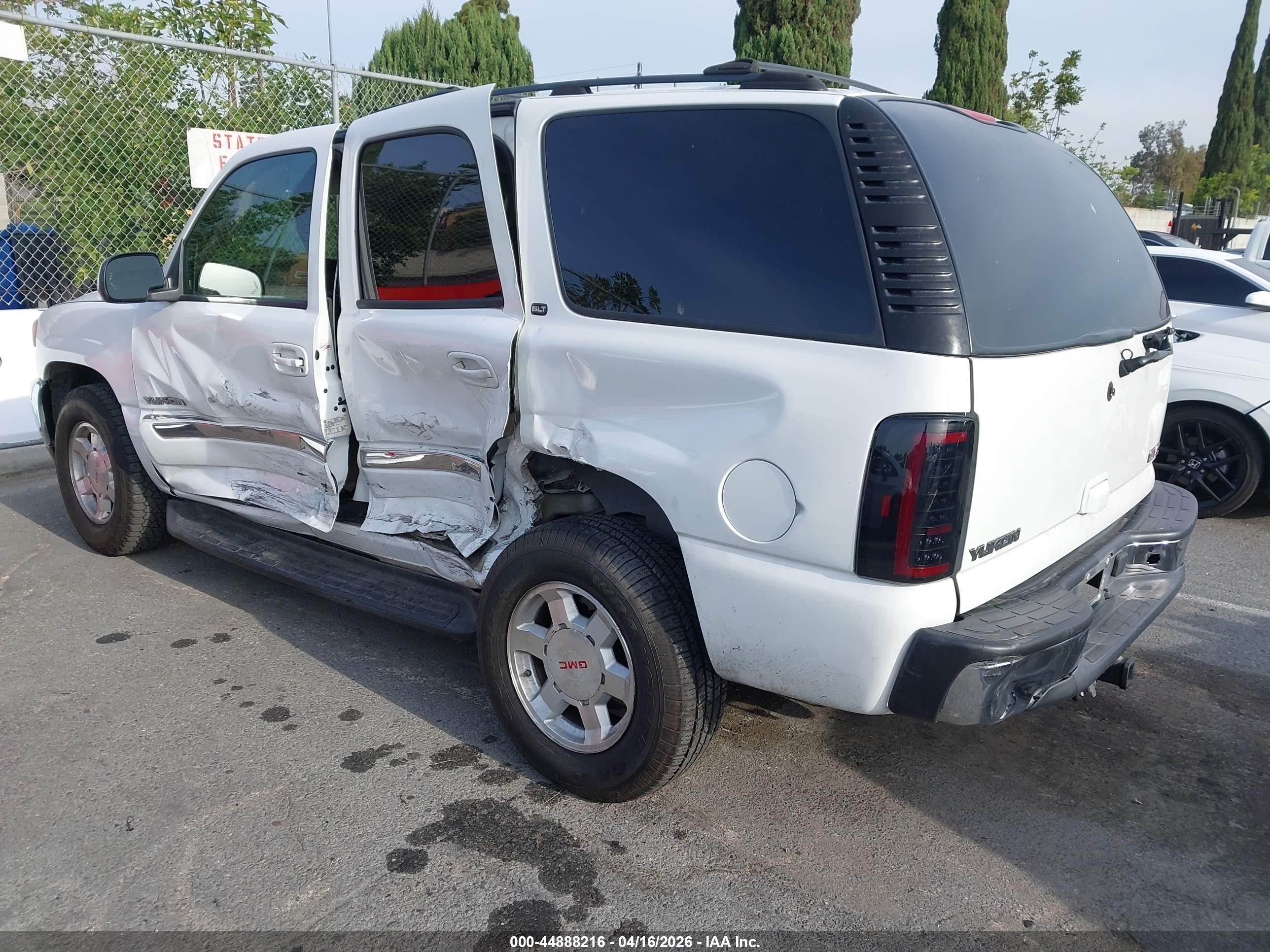 GMC YUKON image 3