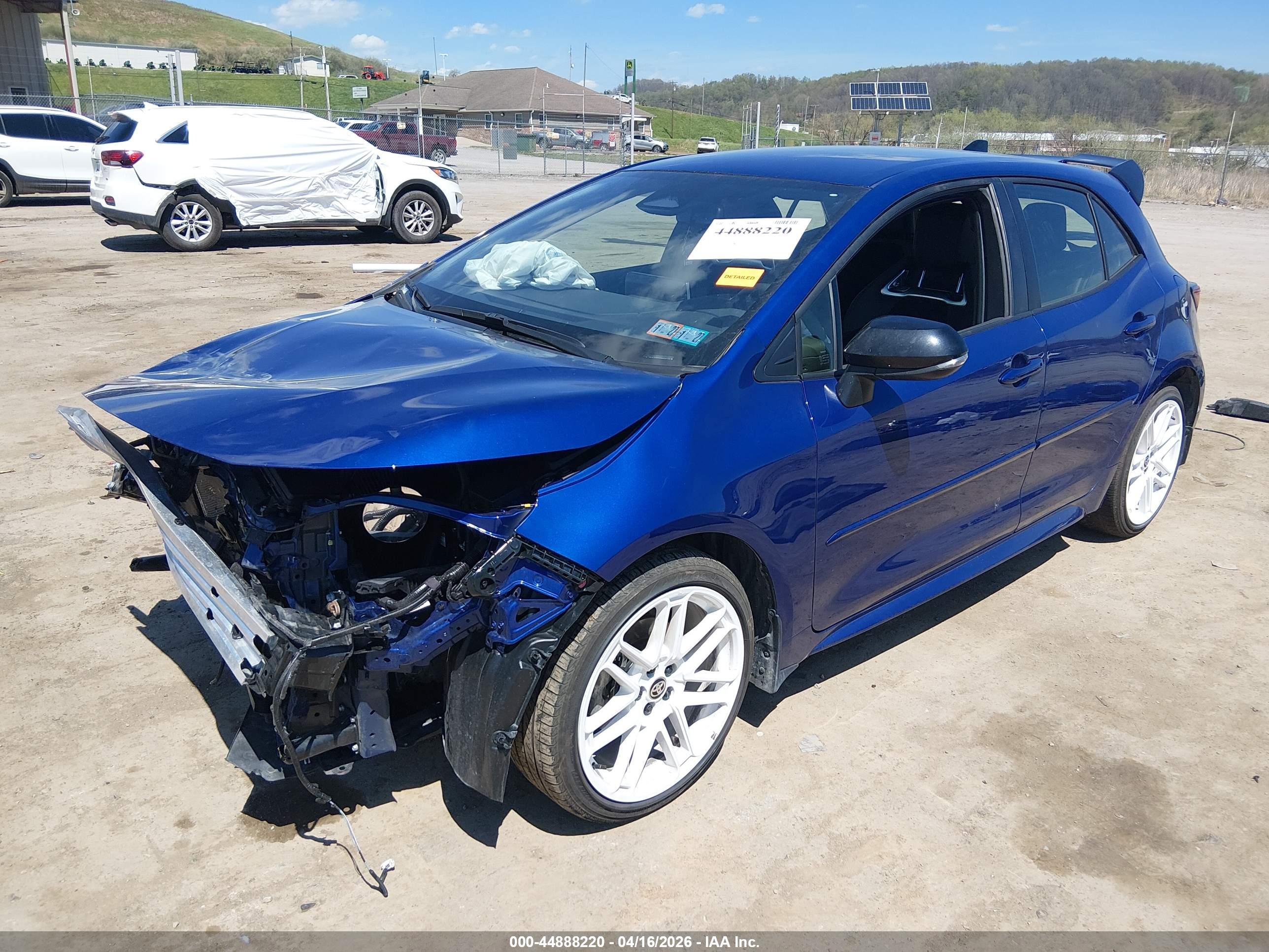 TOYOTA COROLLA image 2