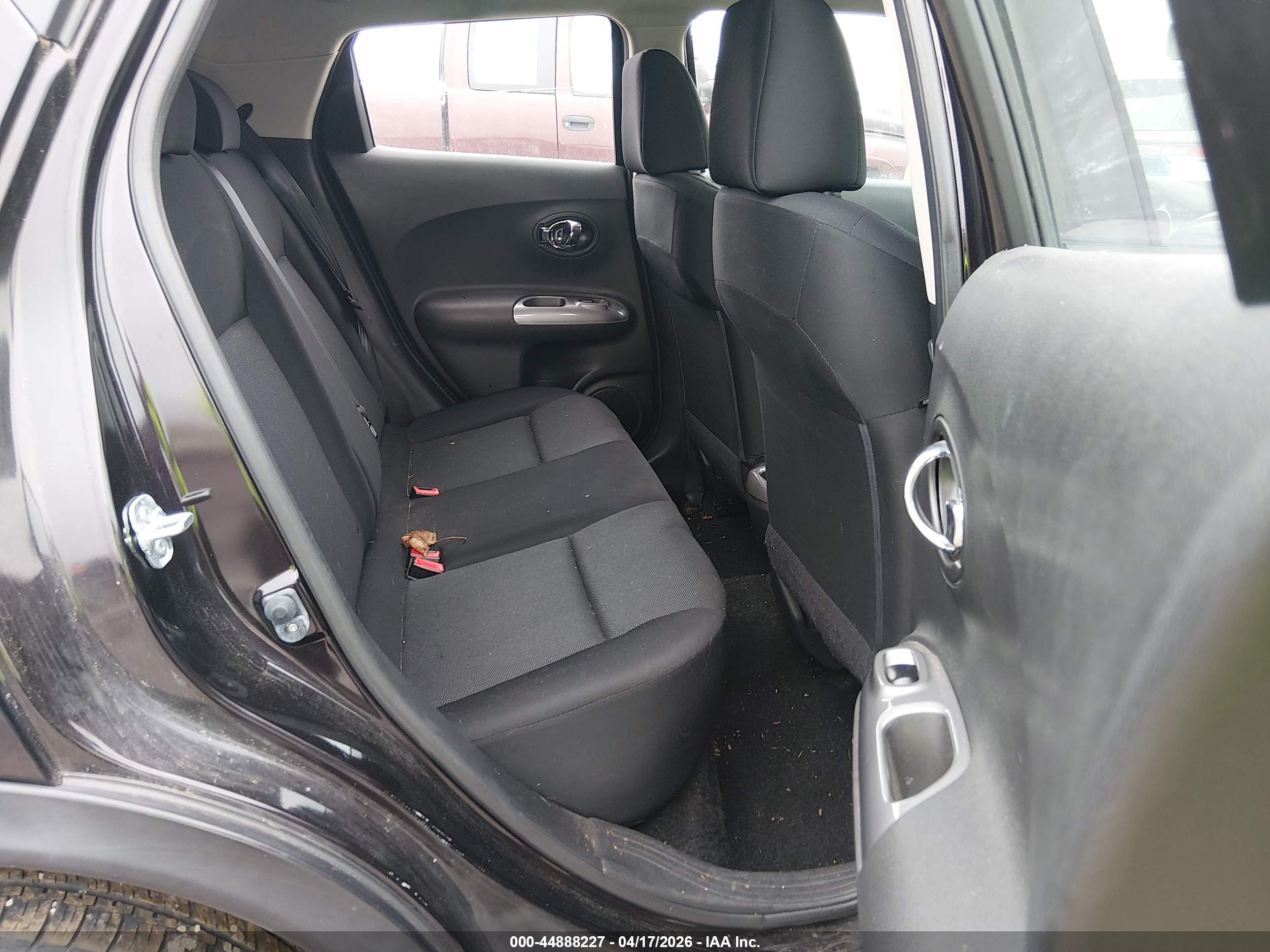 NISSAN JUKE image 8