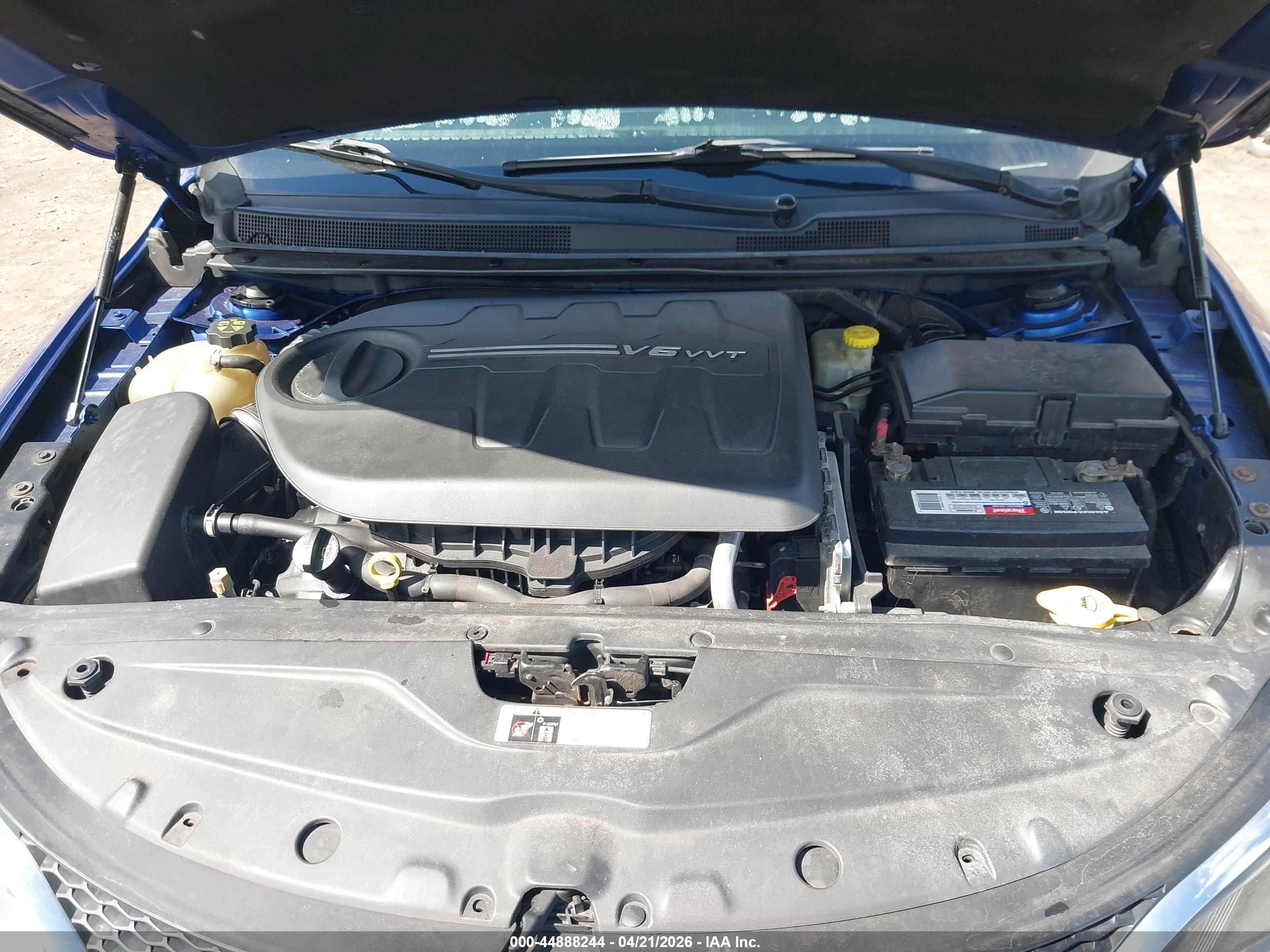 CHRYSLER 200 image 10