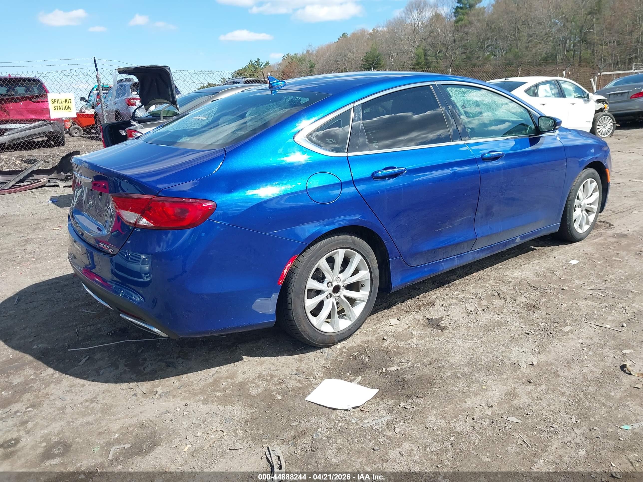 CHRYSLER 200 image 4