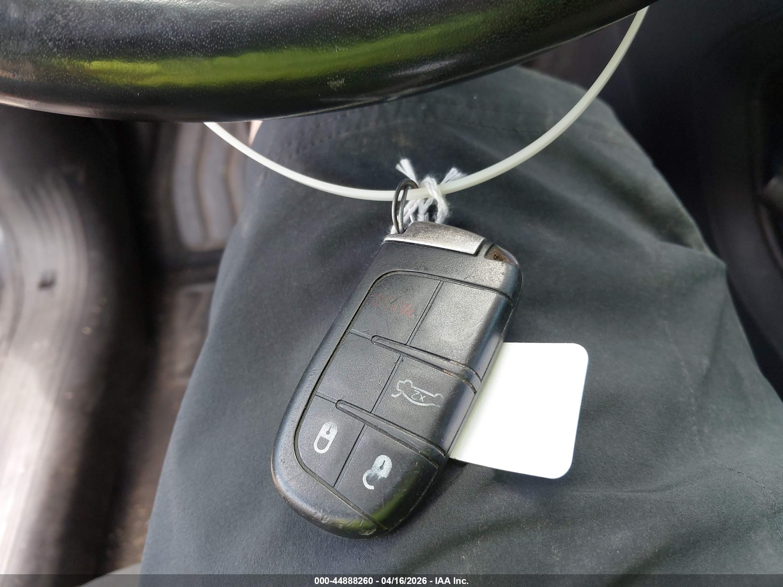 CHRYSLER 200 image 11