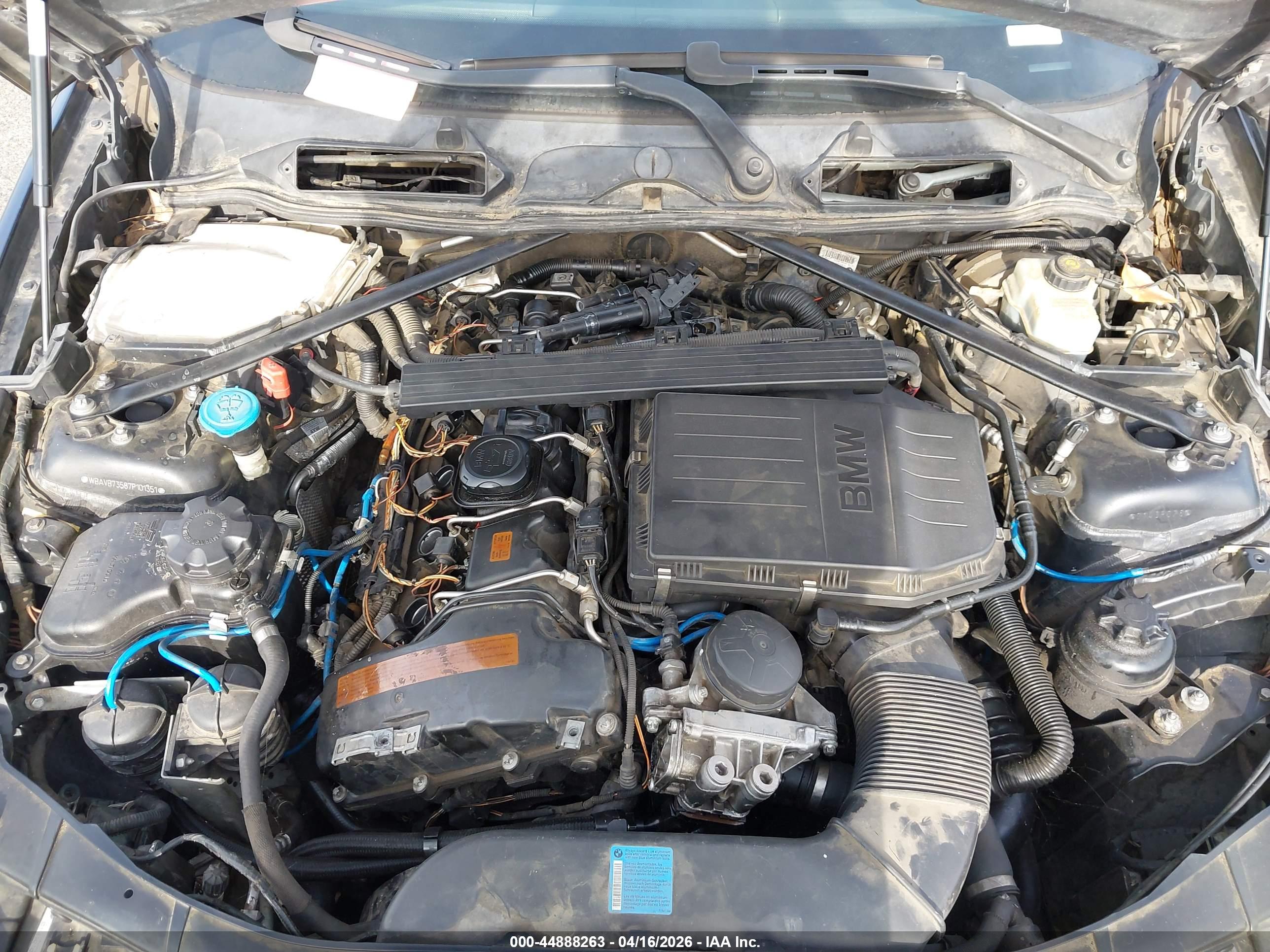 BMW 335I image 10