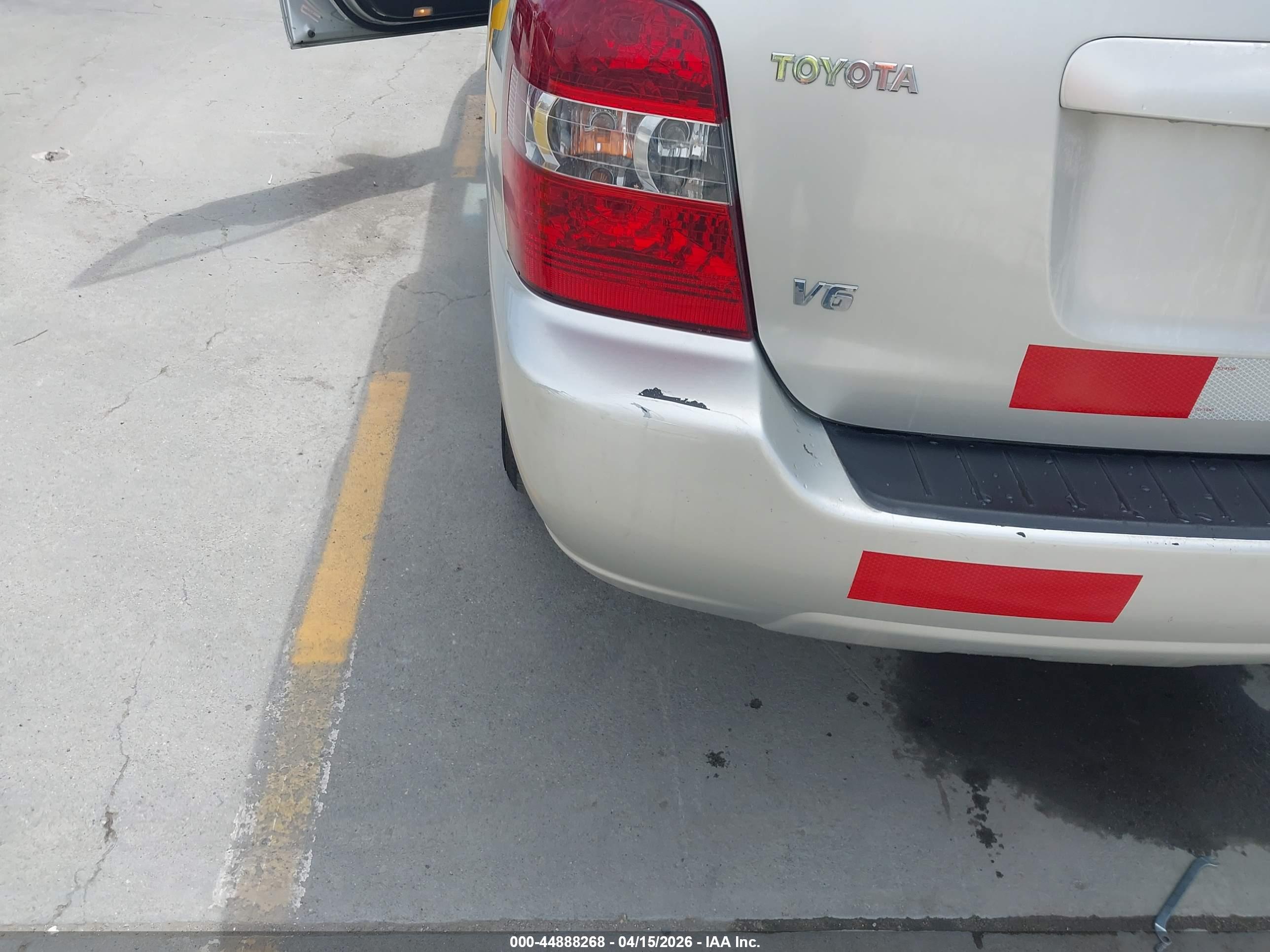 TOYOTA HIGHLANDER image 6