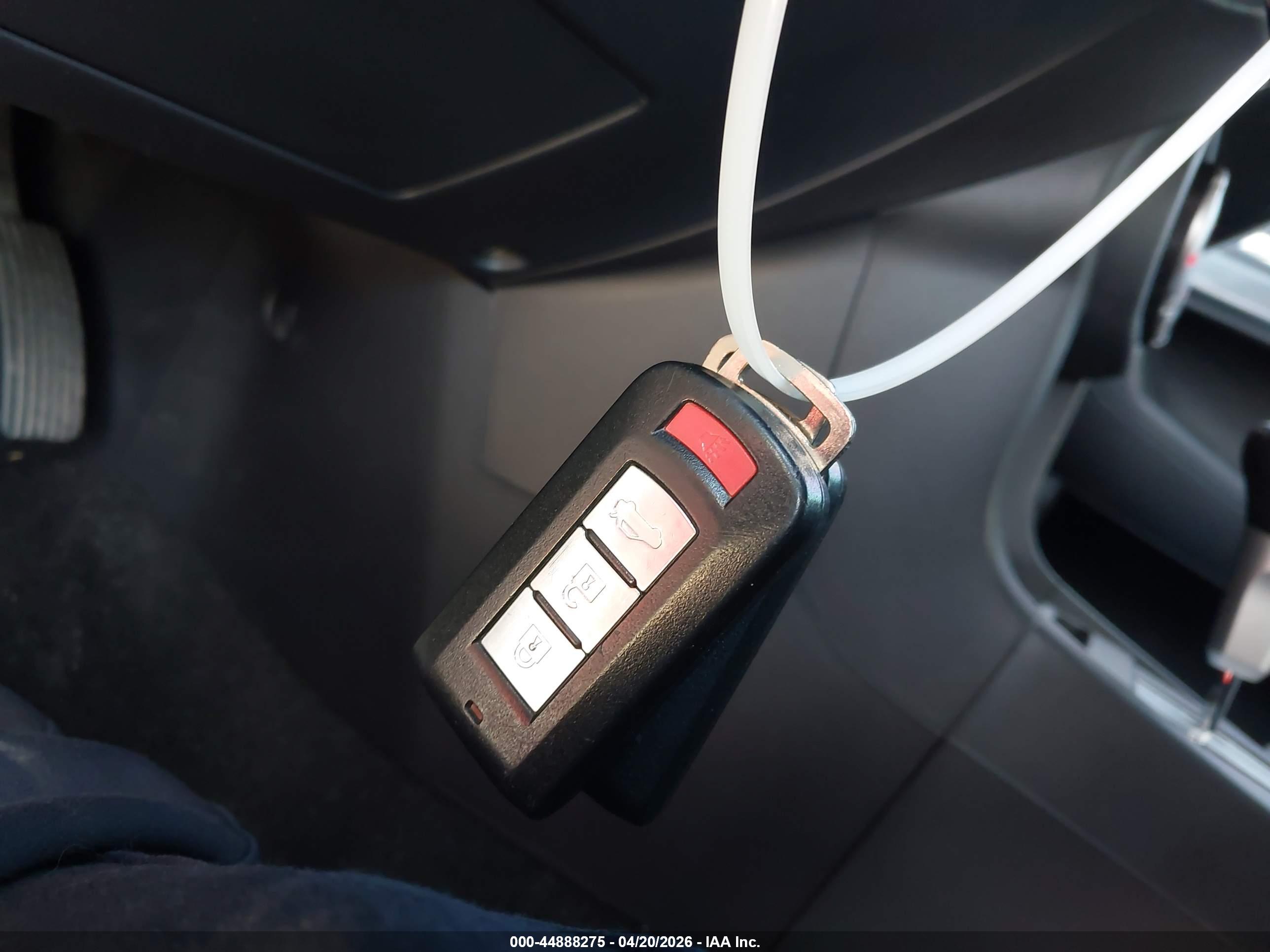 MITSUBISHI LANCER image 11