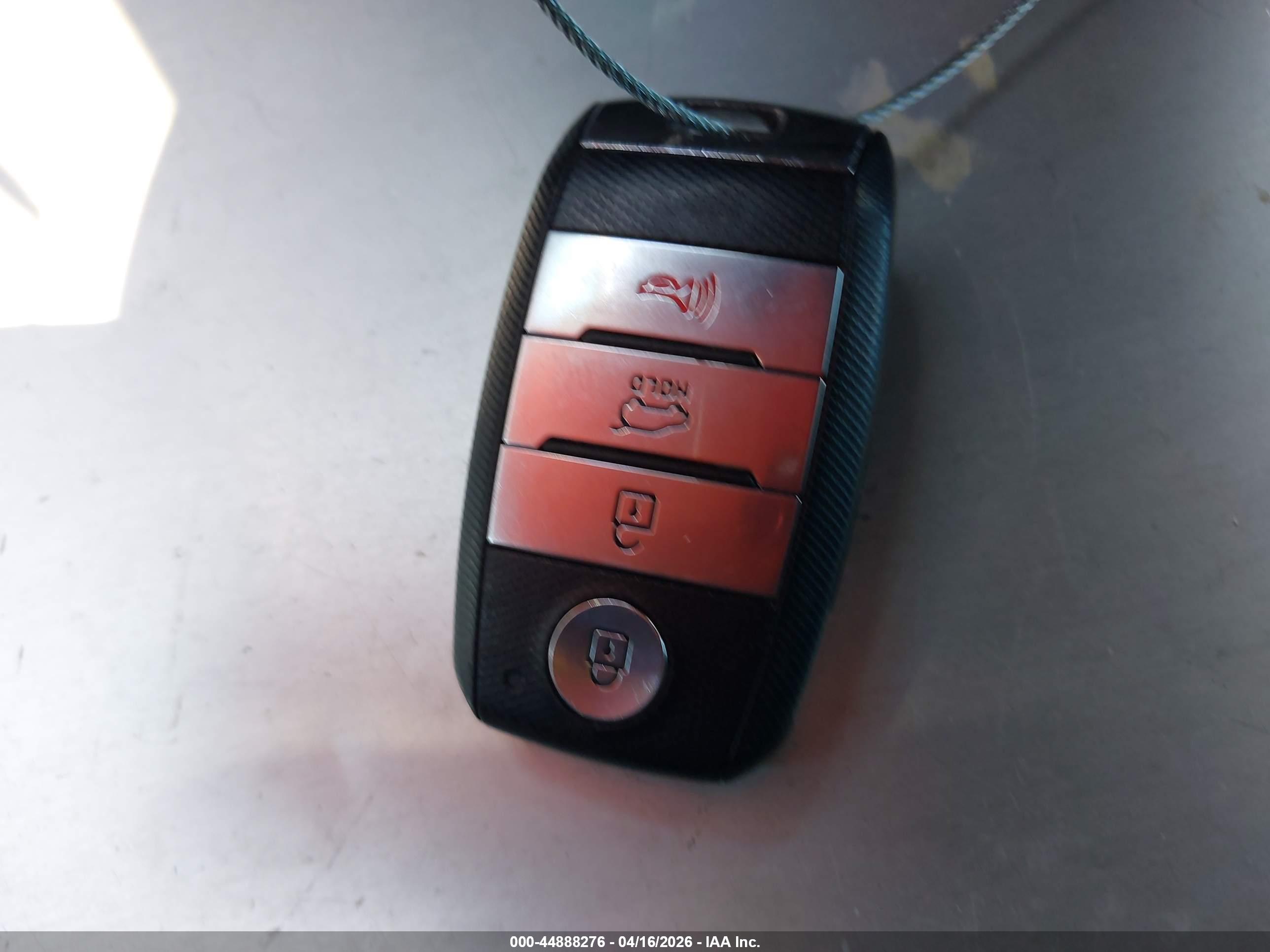 KIA SORENTO image 11