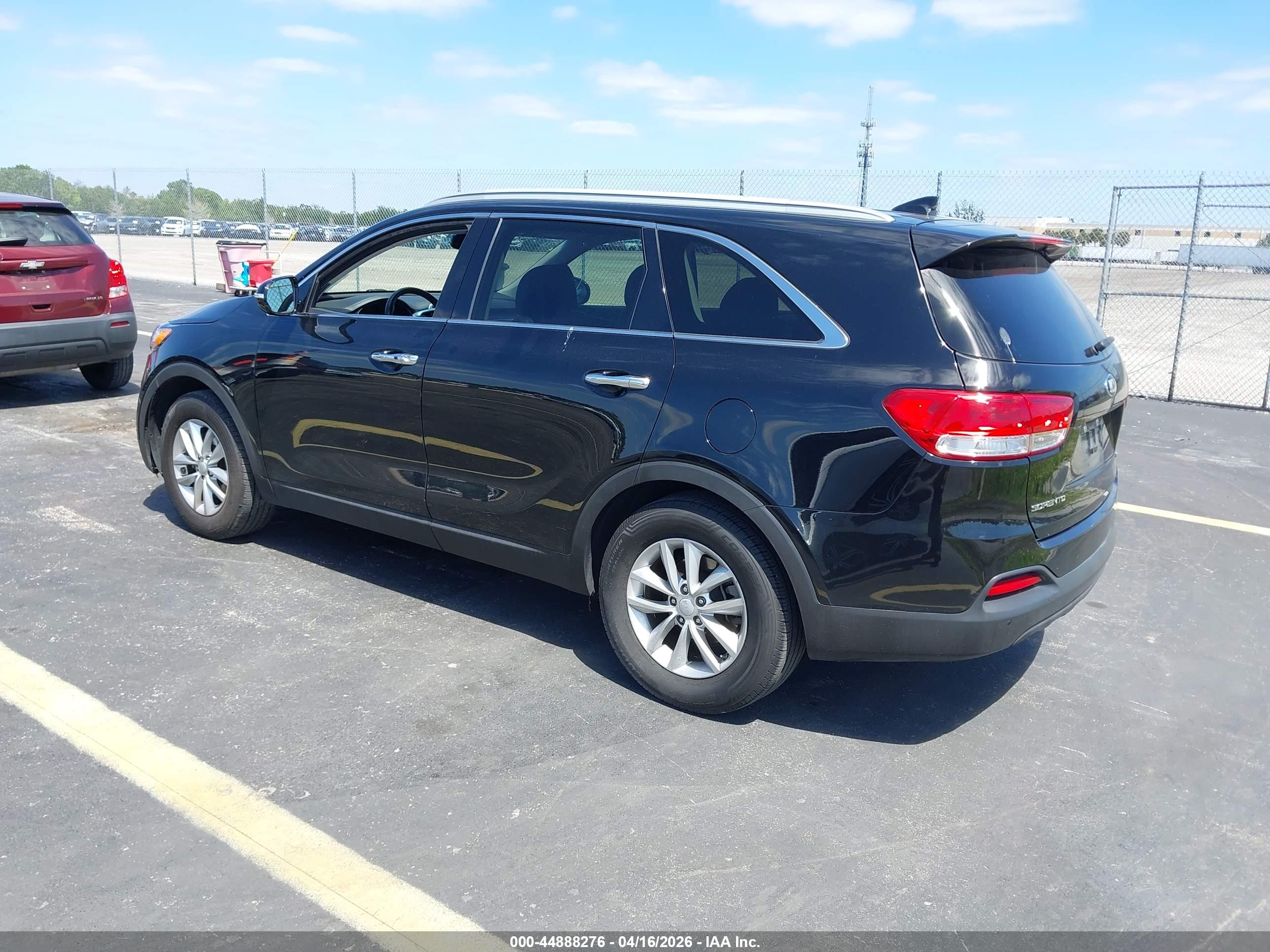 KIA SORENTO image 3