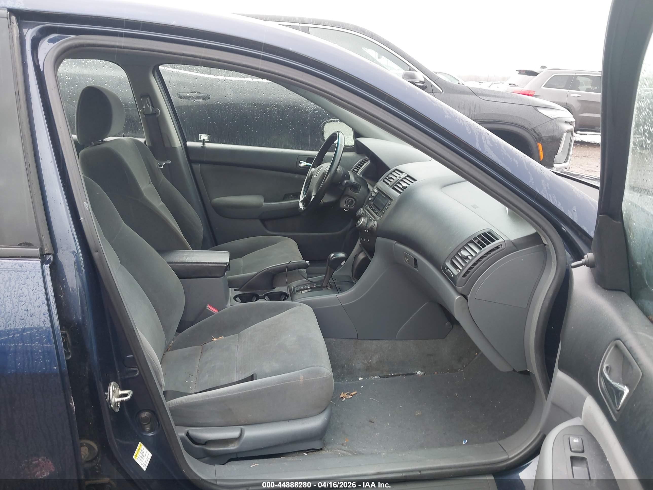 HONDA ACCORD image 5