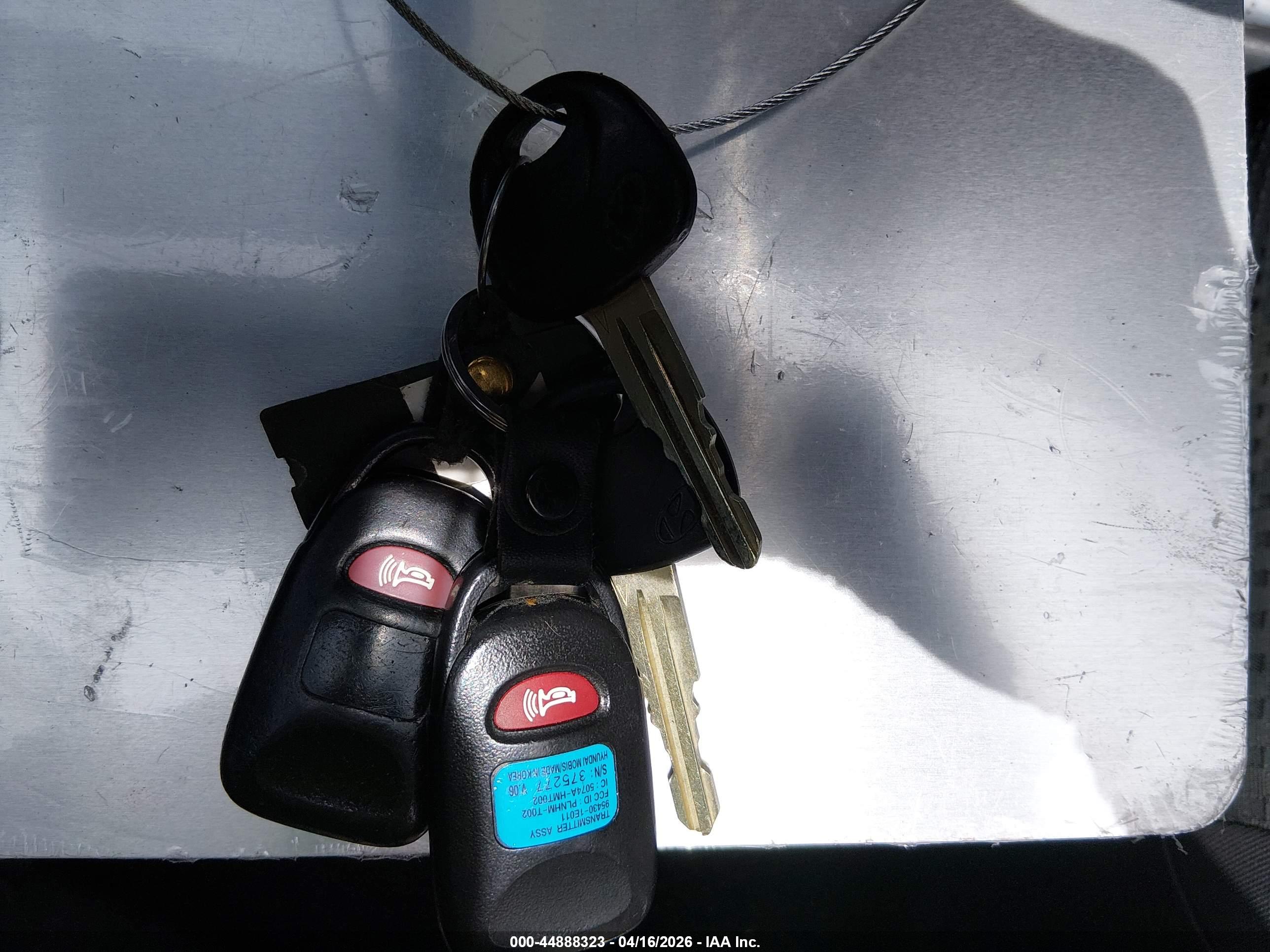 HYUNDAI ACCENT image 11