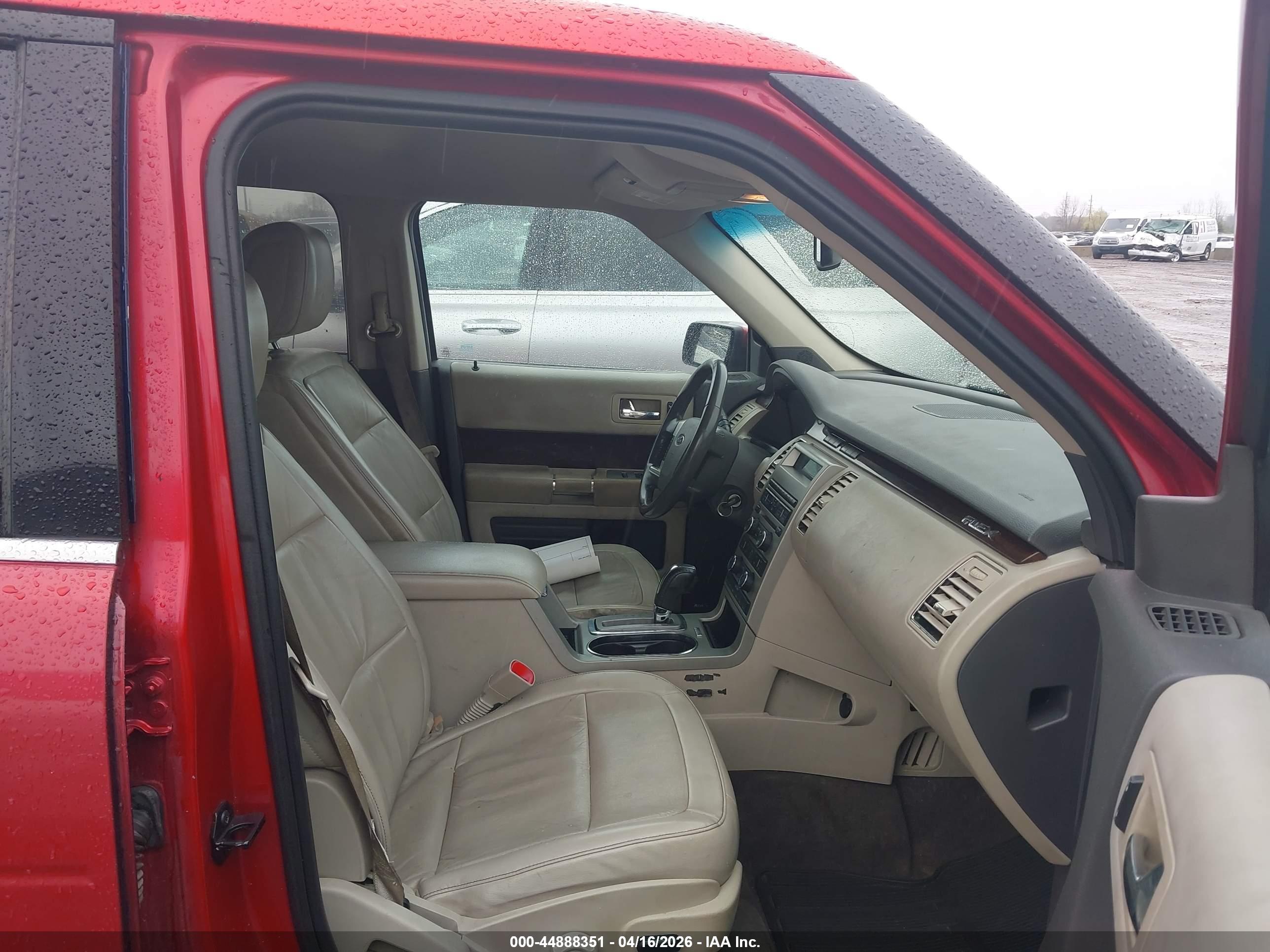 FORD FLEX image 5