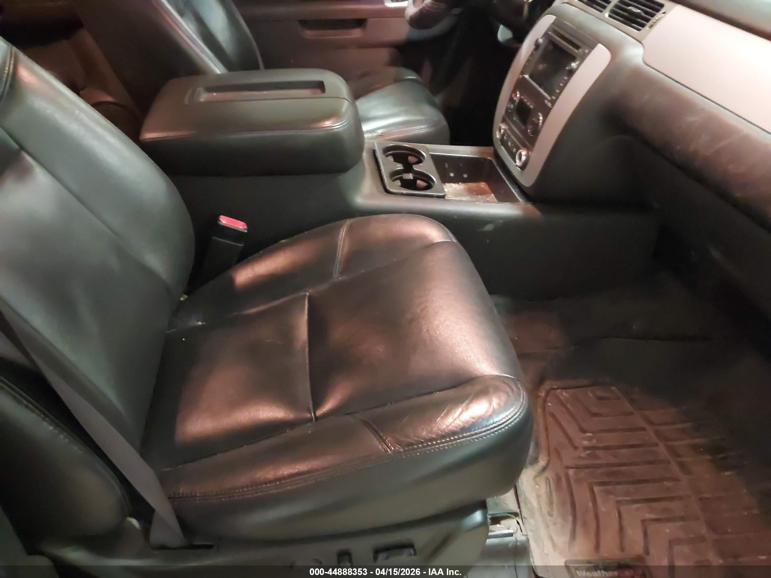 CHEVROLET TAHOE image 5