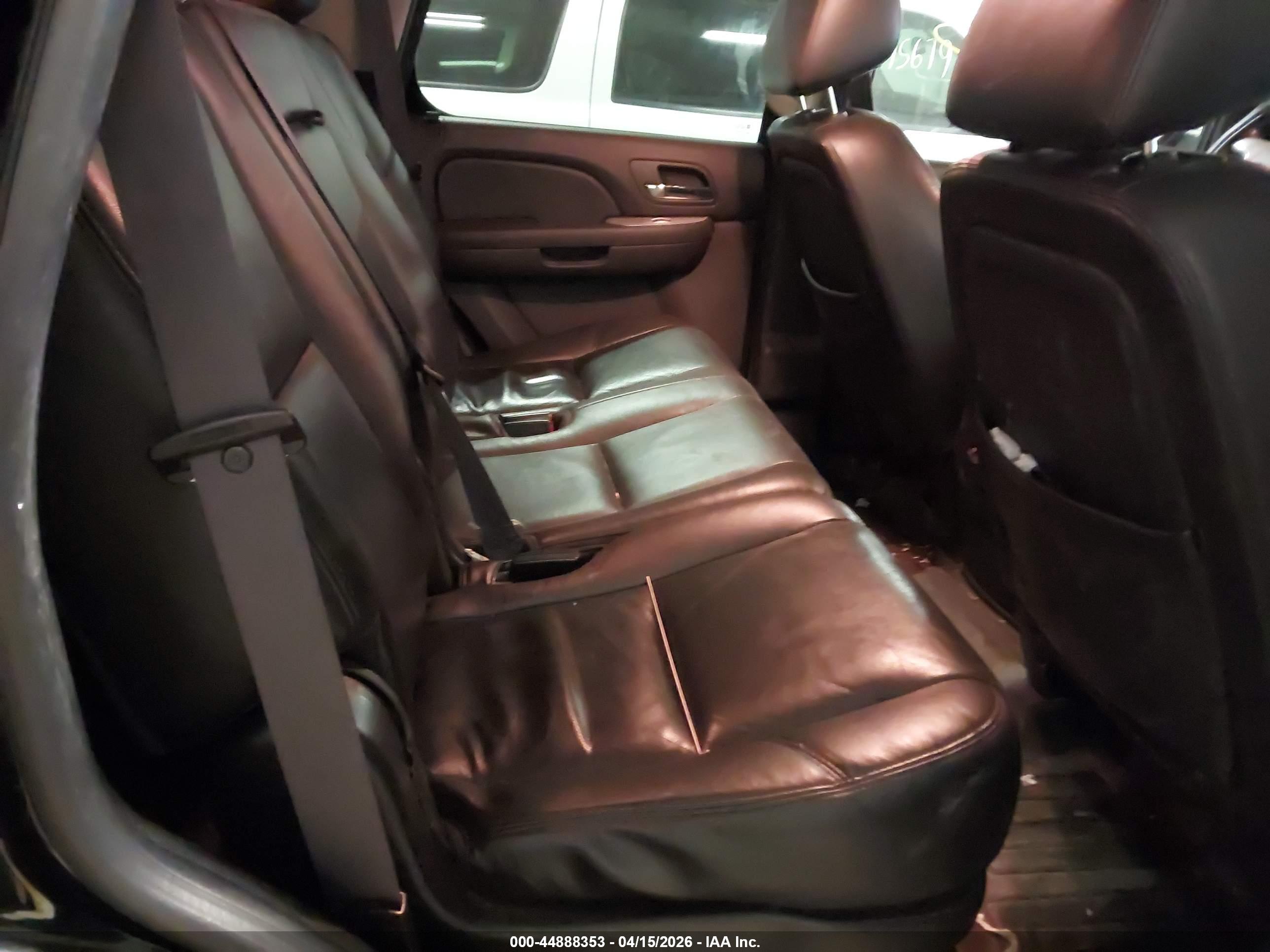 CHEVROLET TAHOE image 8