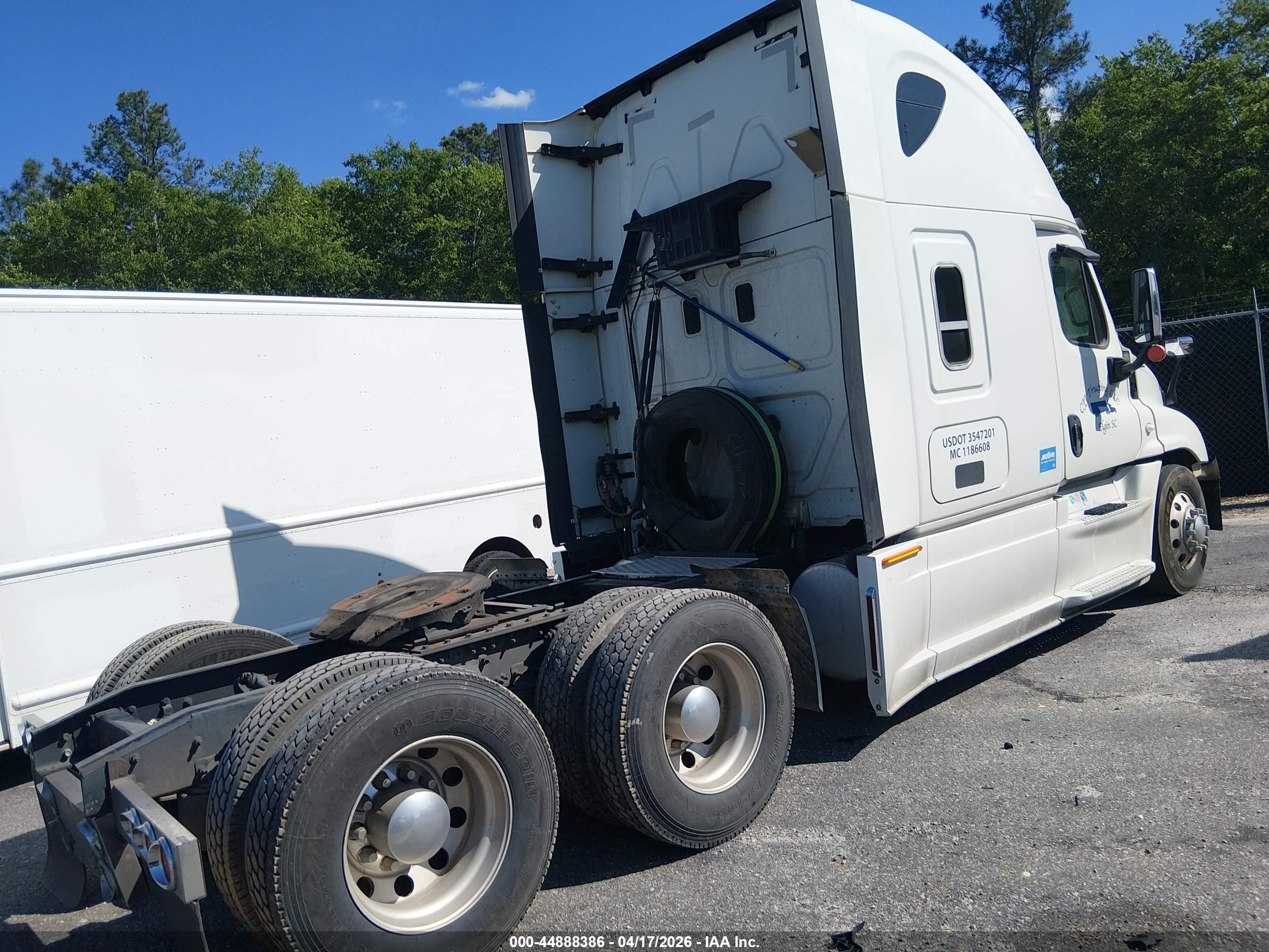 FREIGHTLINER CASCADIA image 4