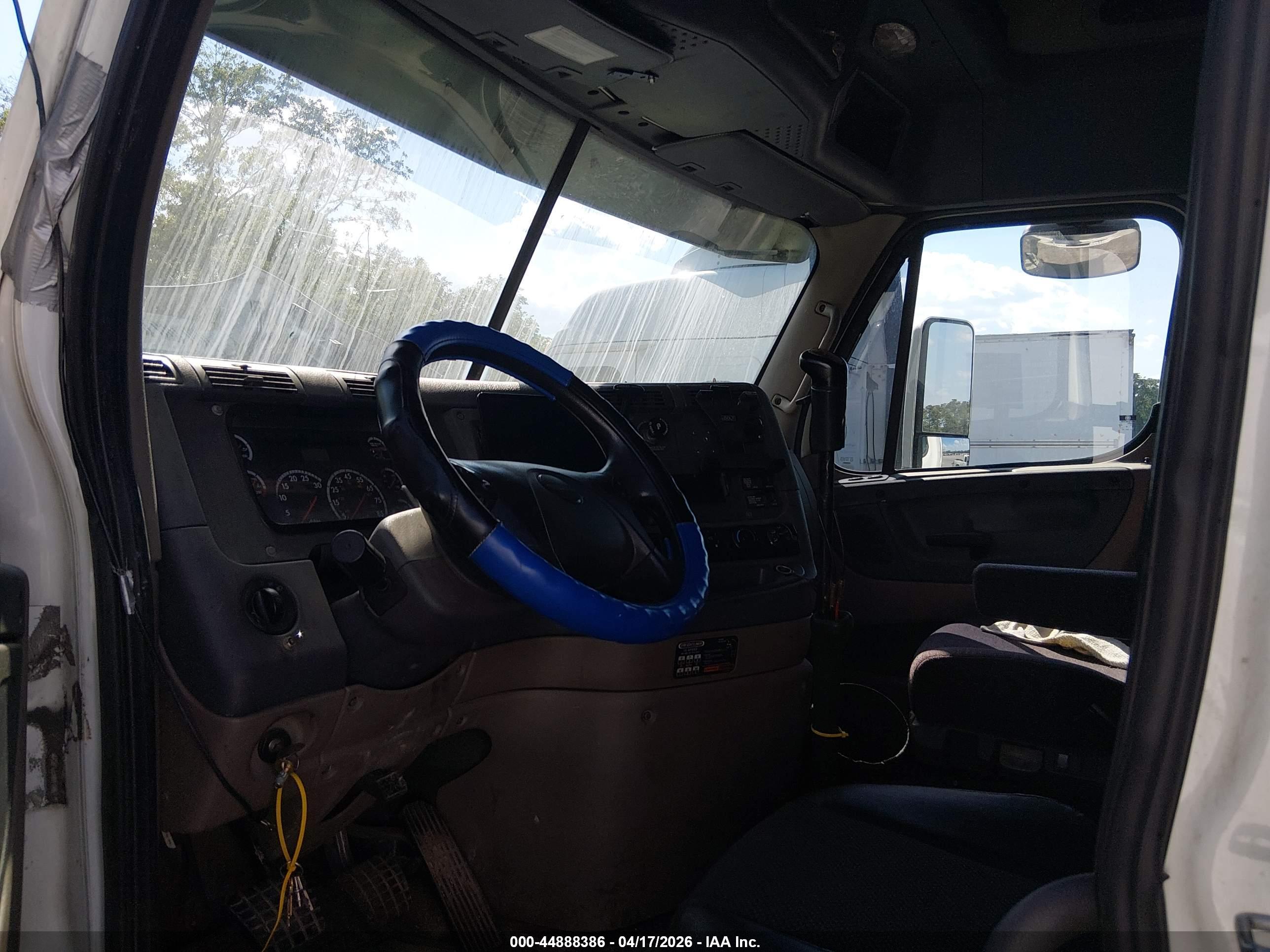 FREIGHTLINER CASCADIA image 8
