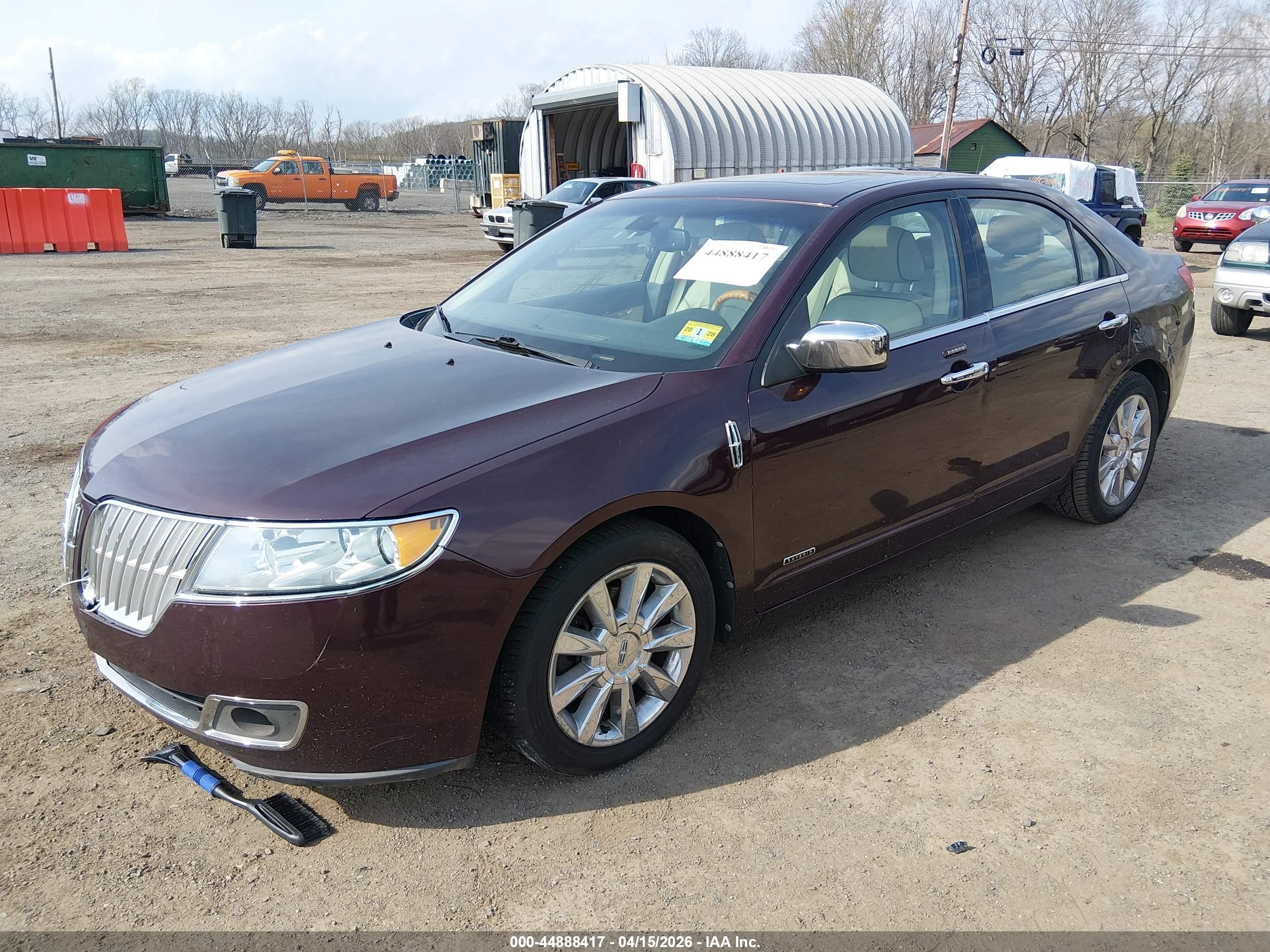 LINCOLN MKZ image 2