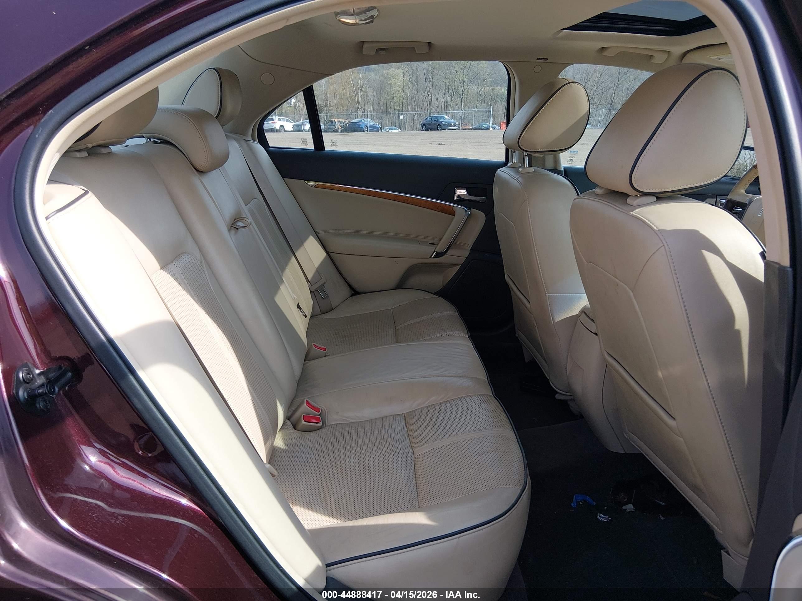 LINCOLN MKZ image 8