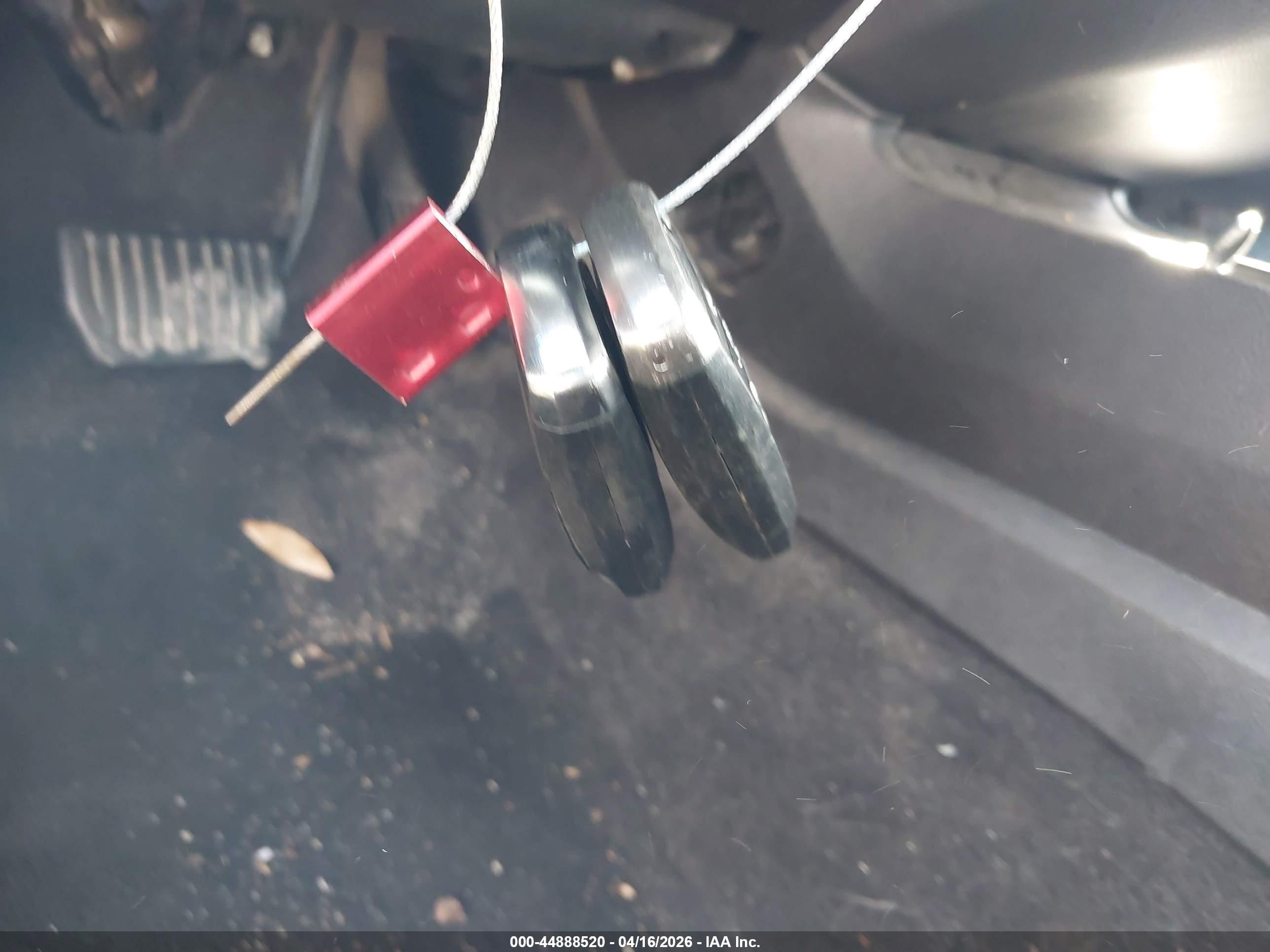 FORD FUSION image 11