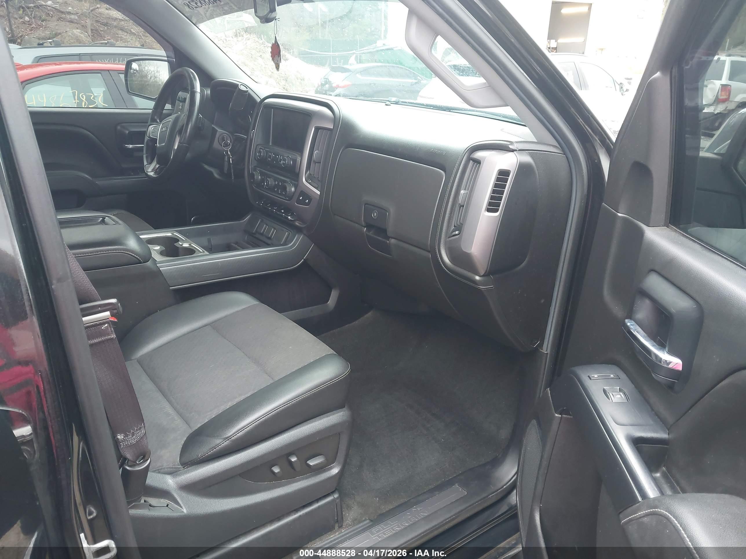 GMC SIERRA image 5