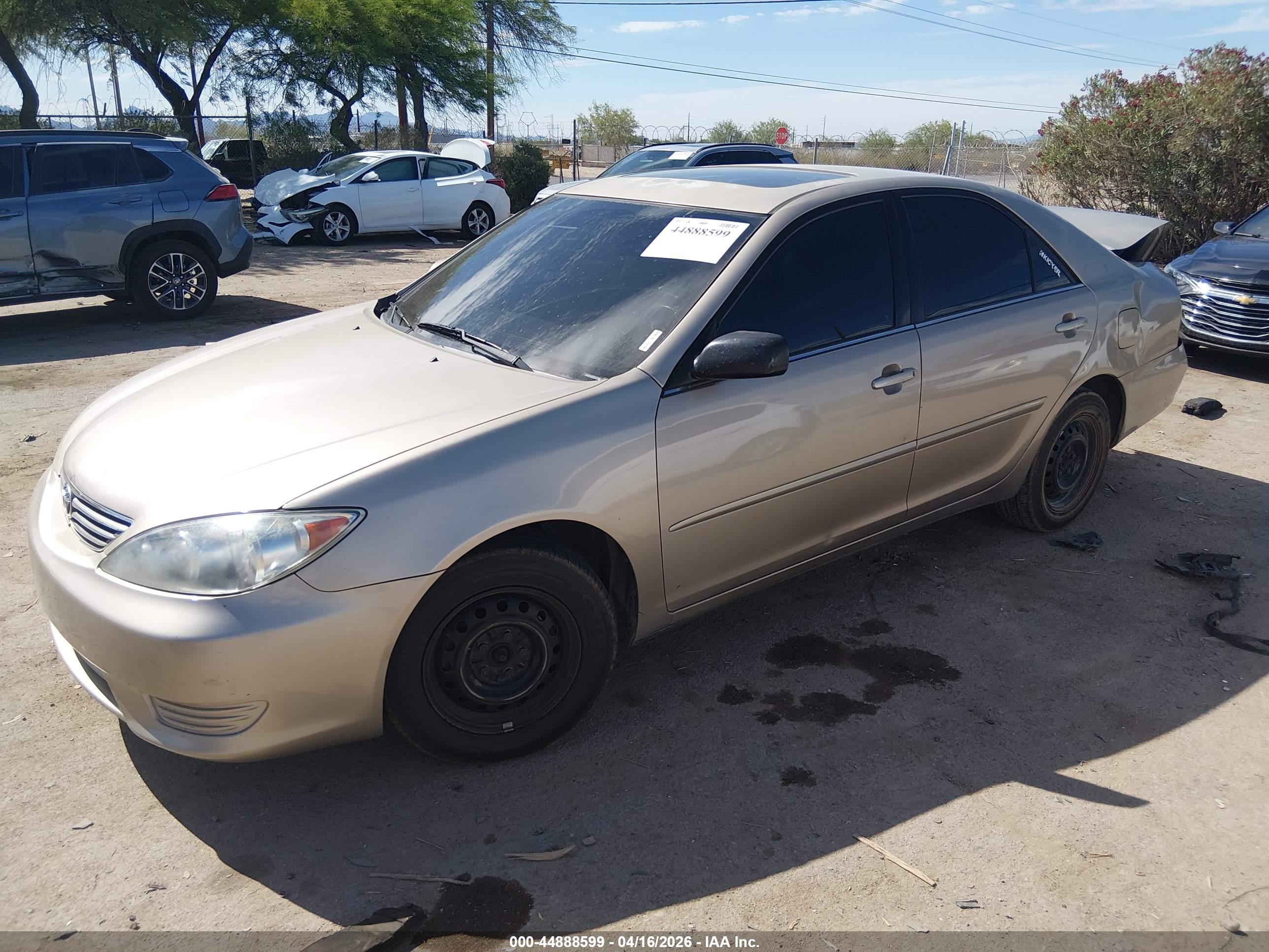 TOYOTA CAMRY image 2