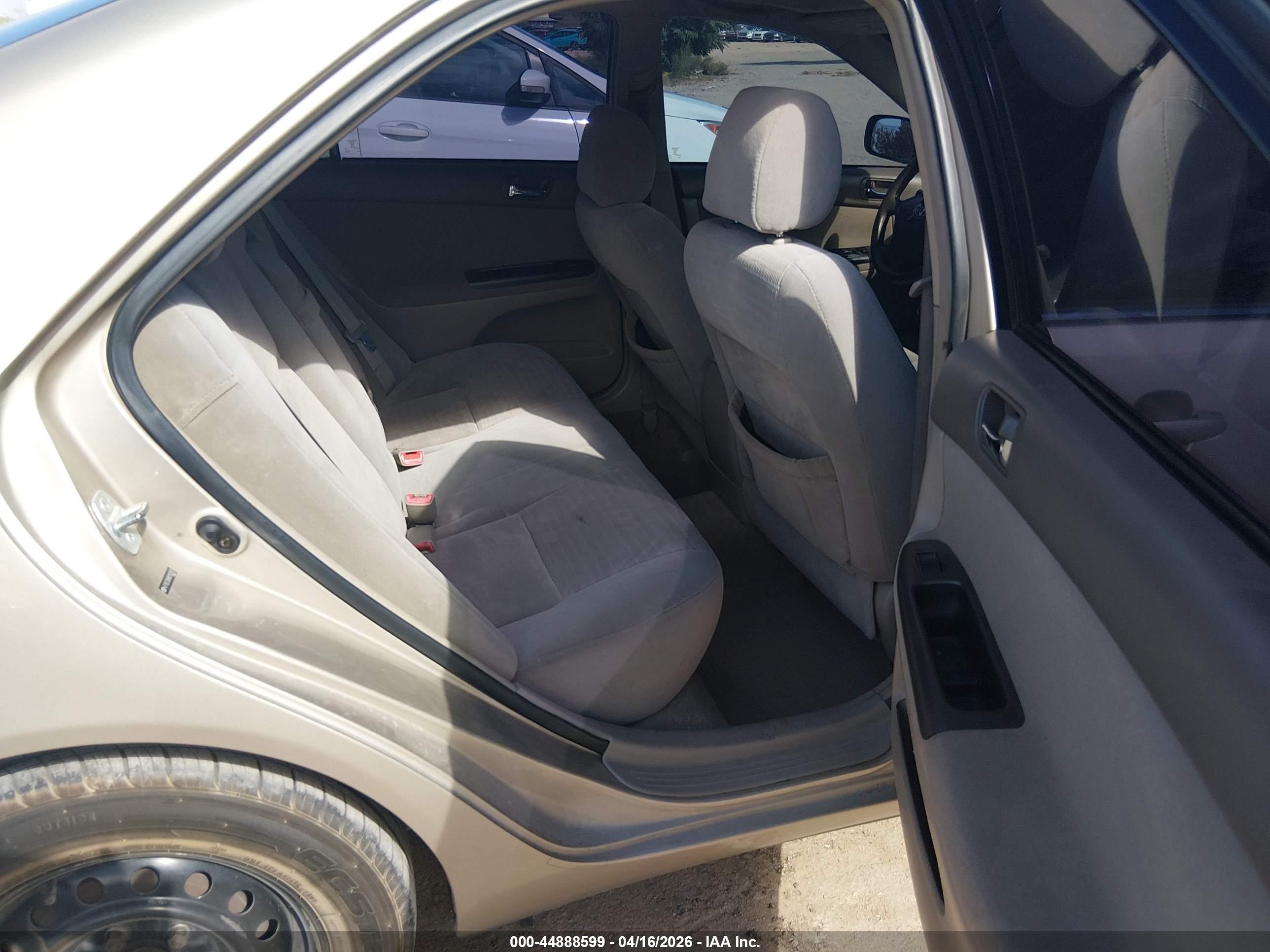 TOYOTA CAMRY image 8