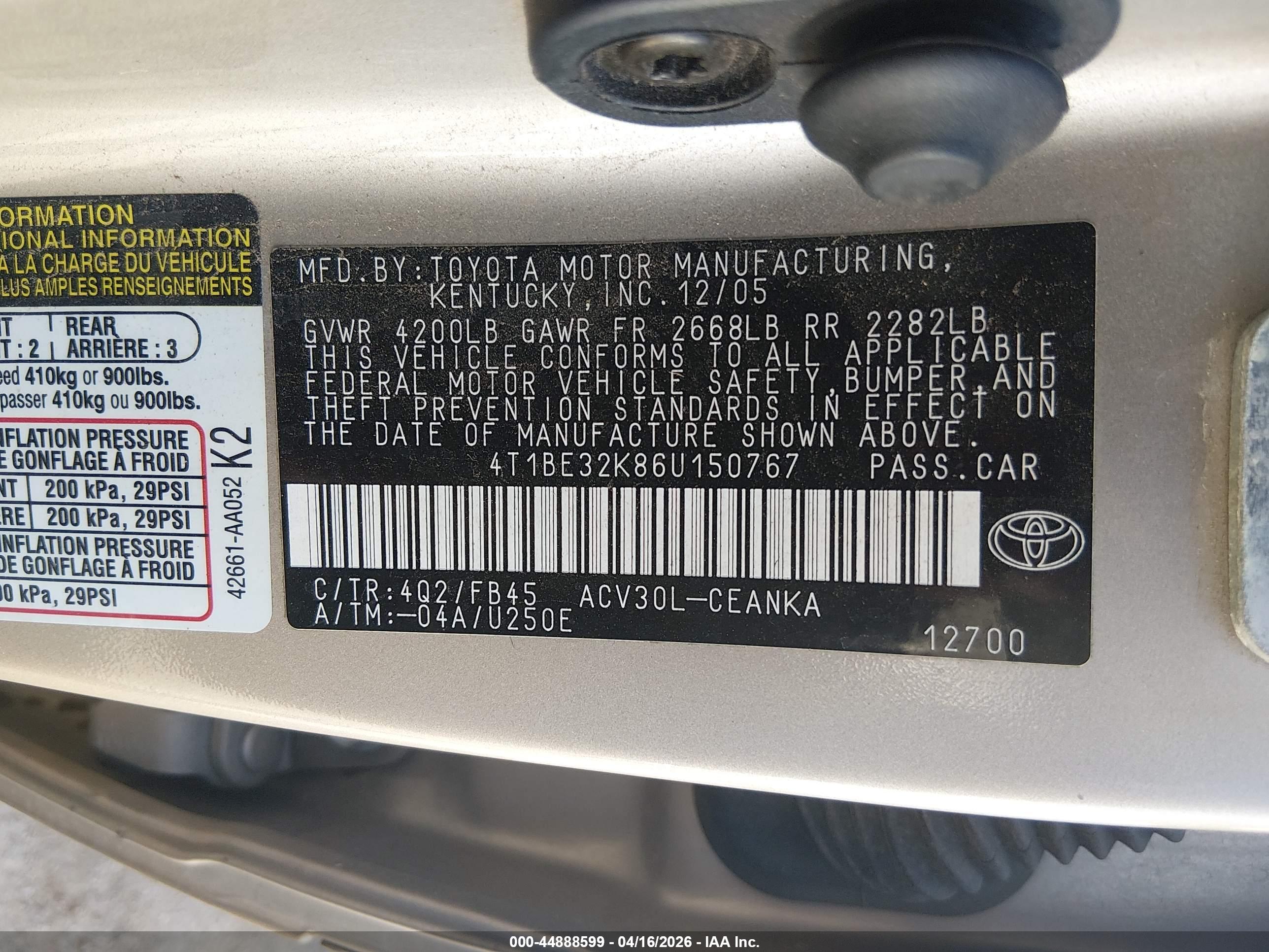 TOYOTA CAMRY image 9