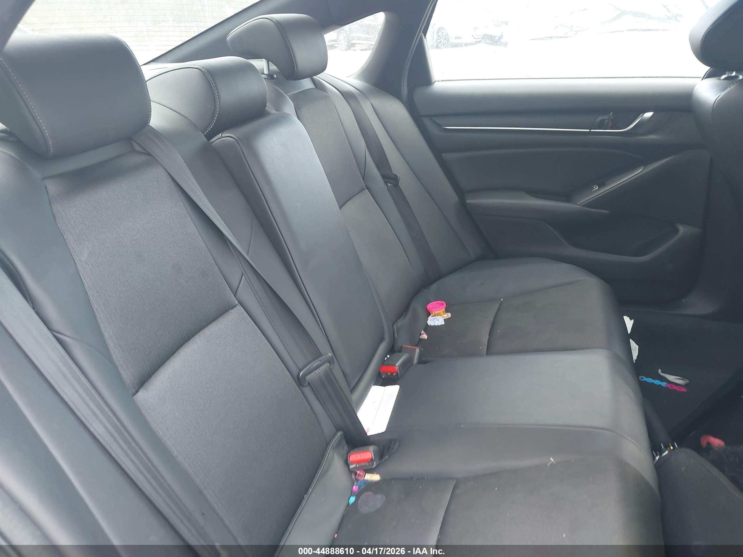 HONDA ACCORD image 8