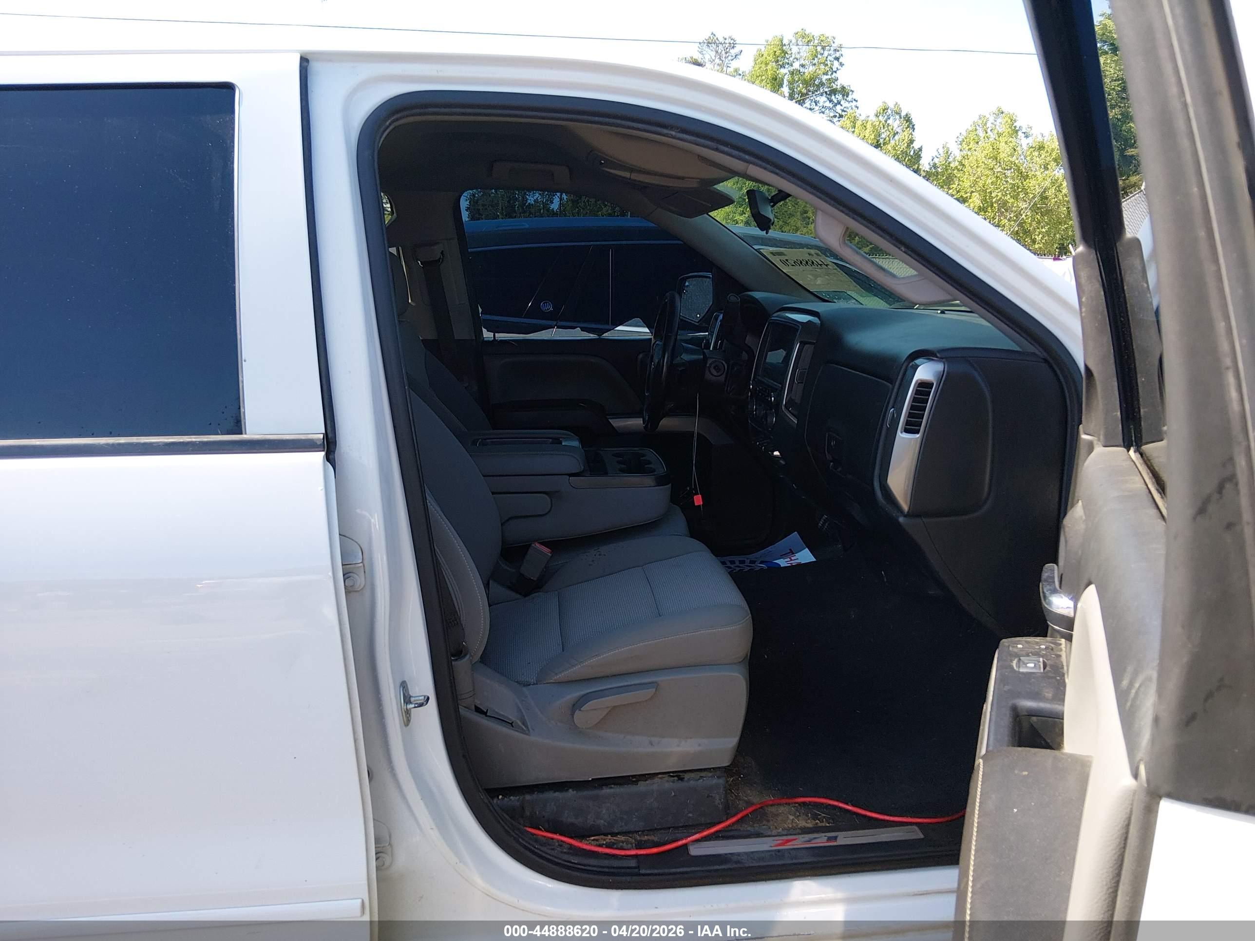 CHEVROLET SILVERADO image 5