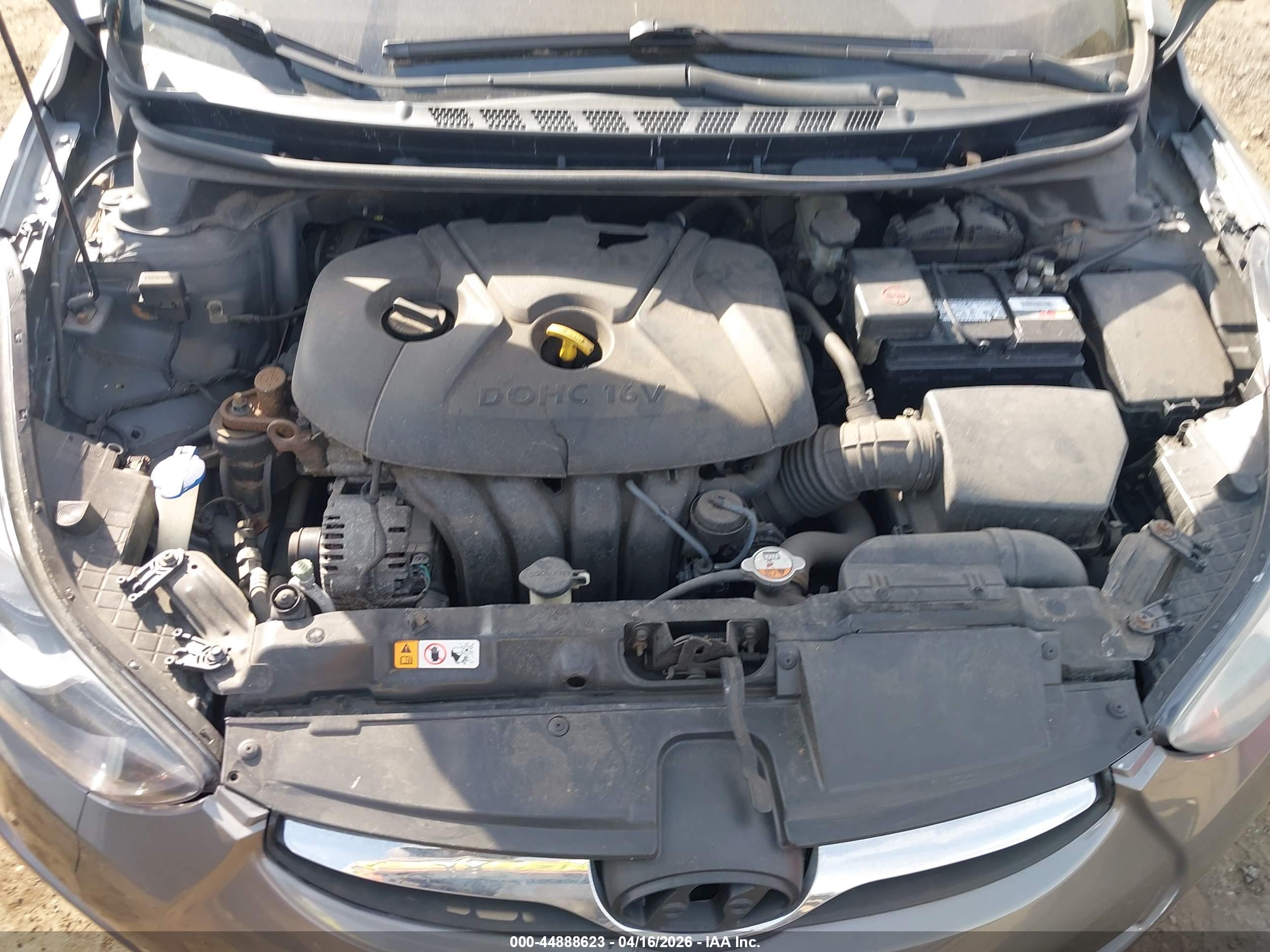 HYUNDAI ELANTRA image 10