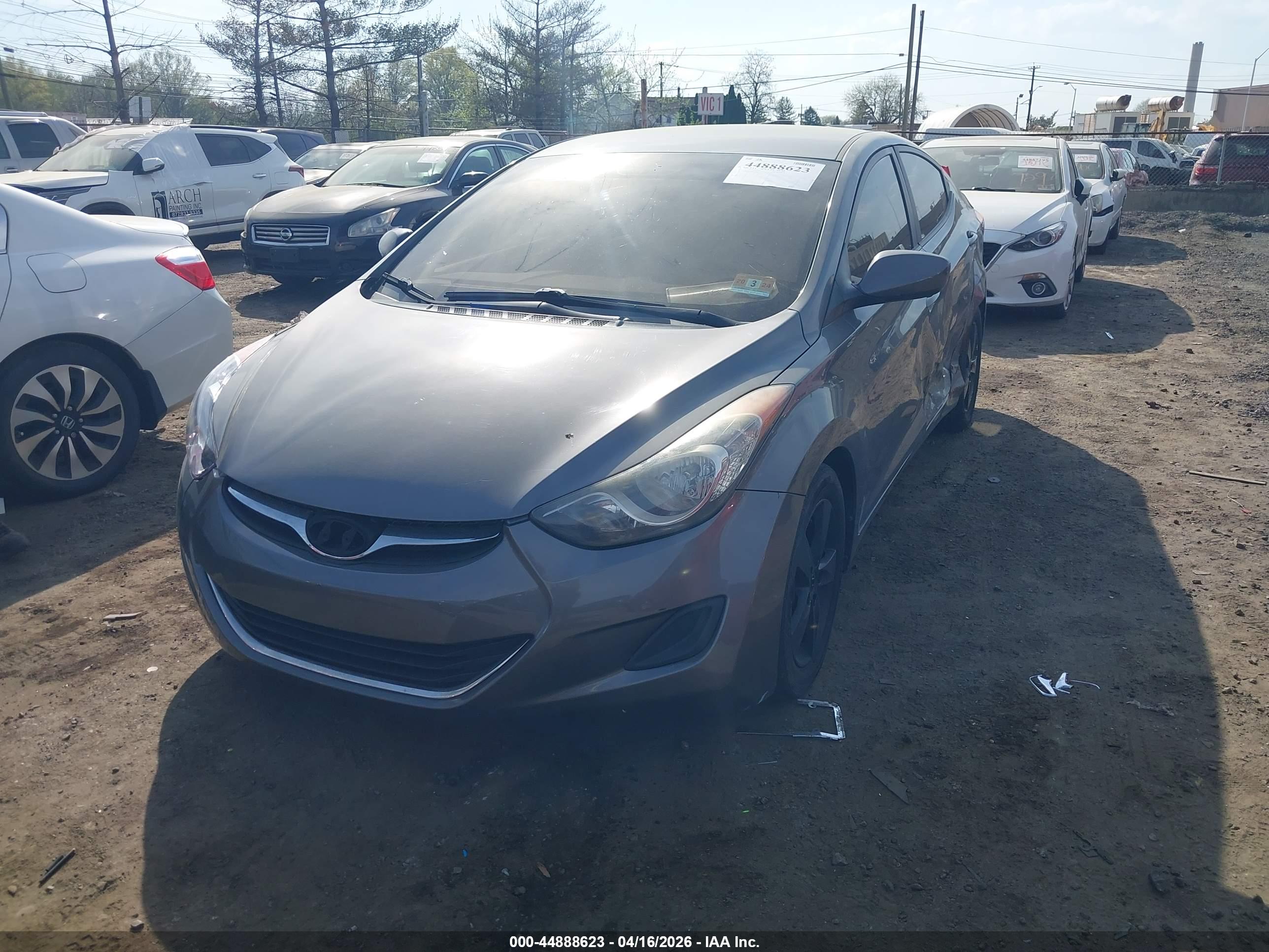 HYUNDAI ELANTRA image 6